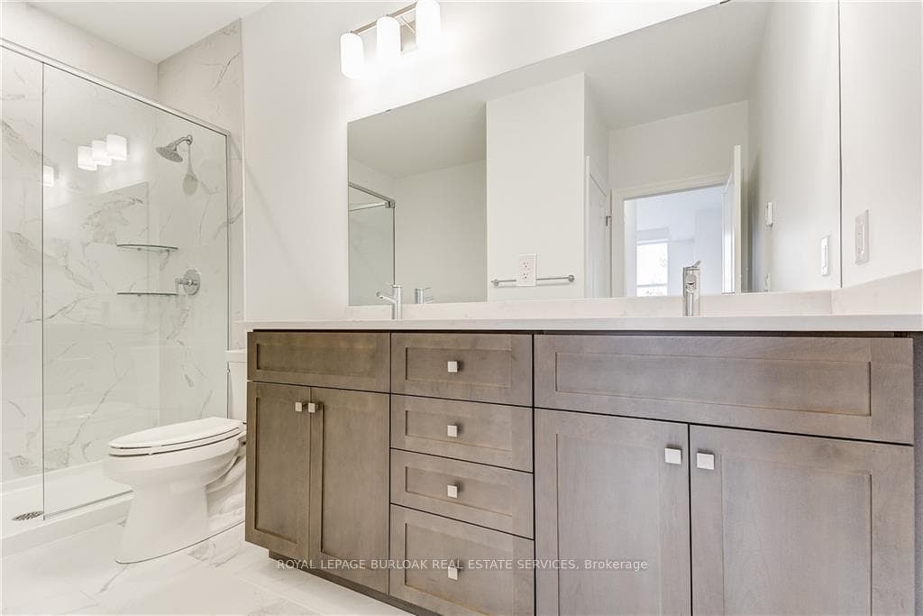 PRIMARY BATHROOM 5 PCE W/JETTED TUB