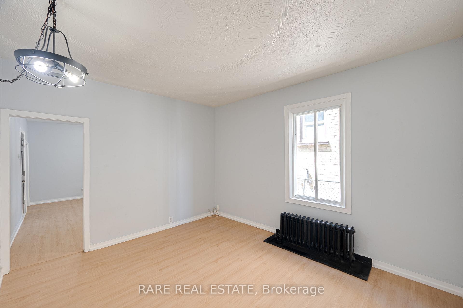210 Albert Street Unit 1 photo 17