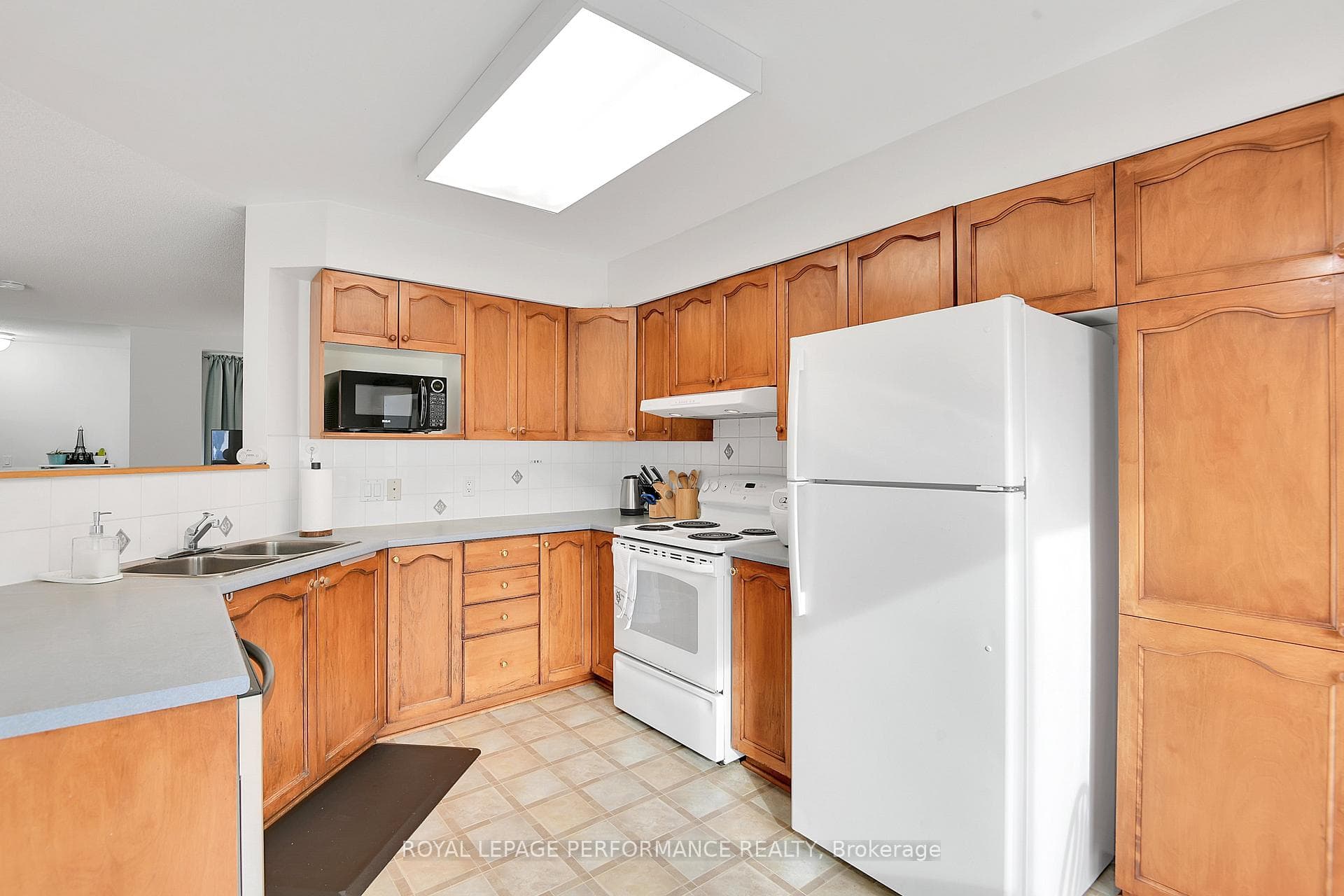 928 Goose River Avenue photo 12