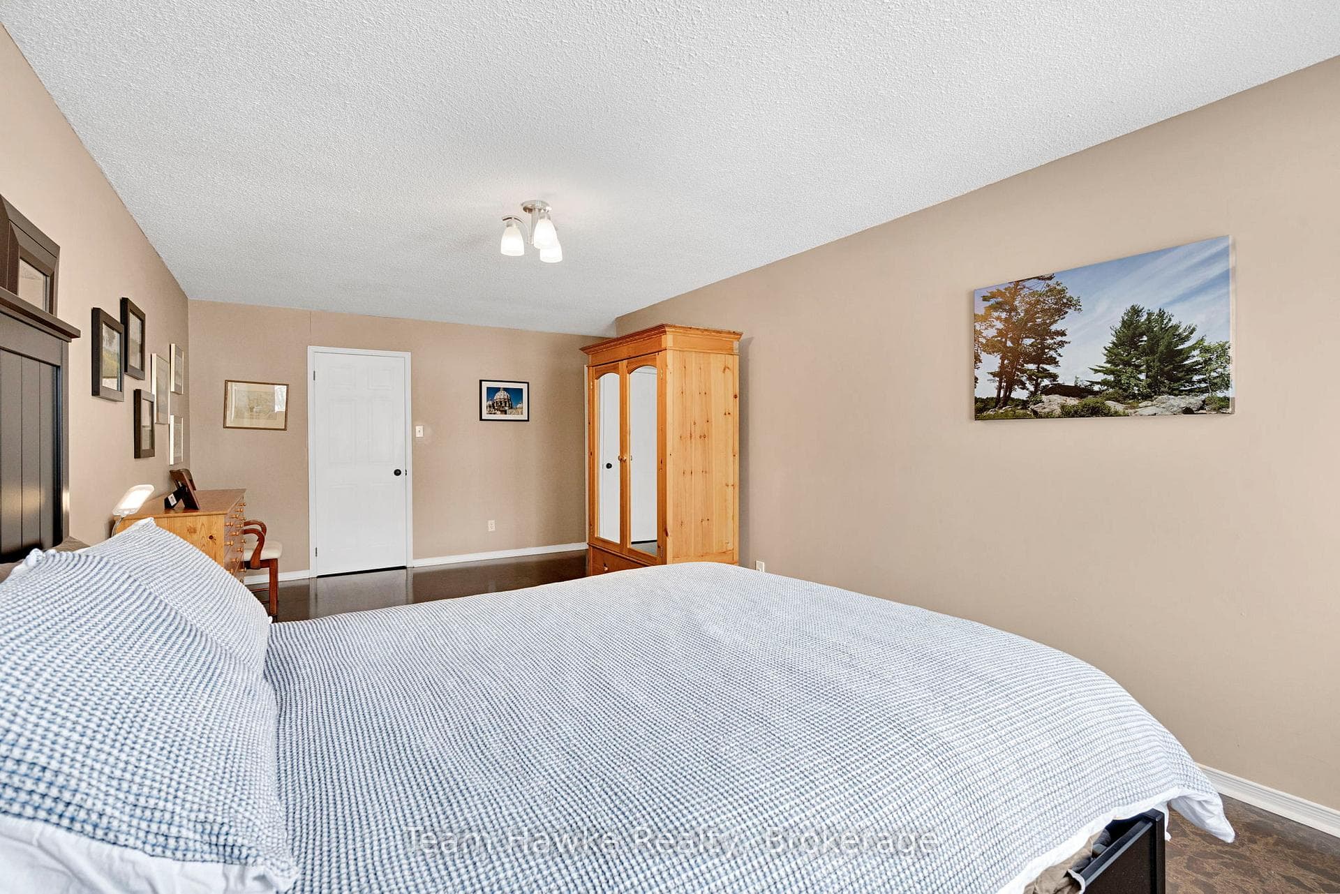 945 Dominion Avenue photo 26