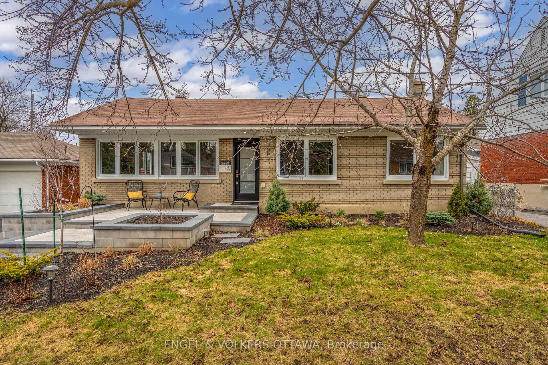 1297 Snowdon Street photo 1