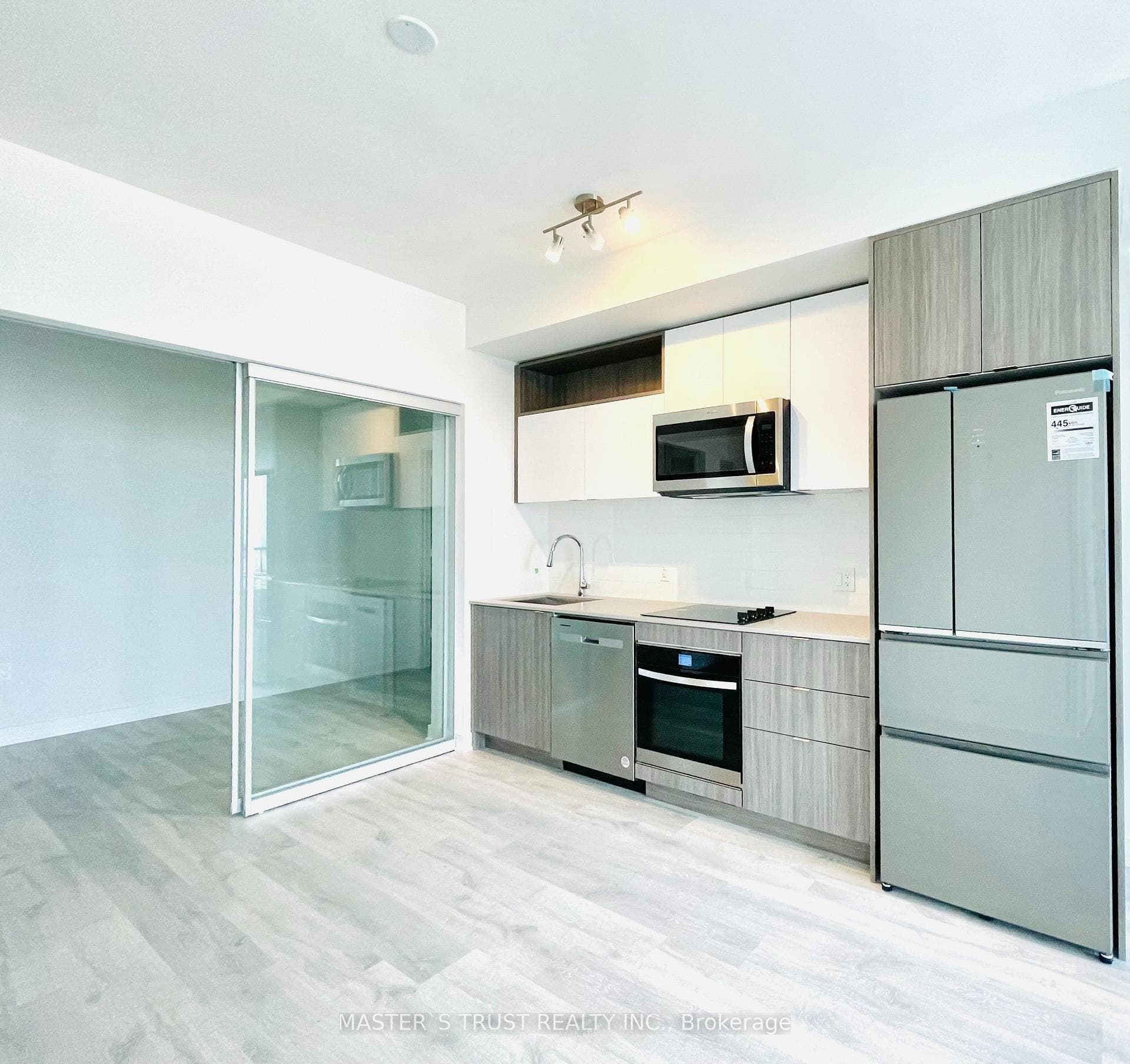 70 Princess Street Unit 2806 photo 17