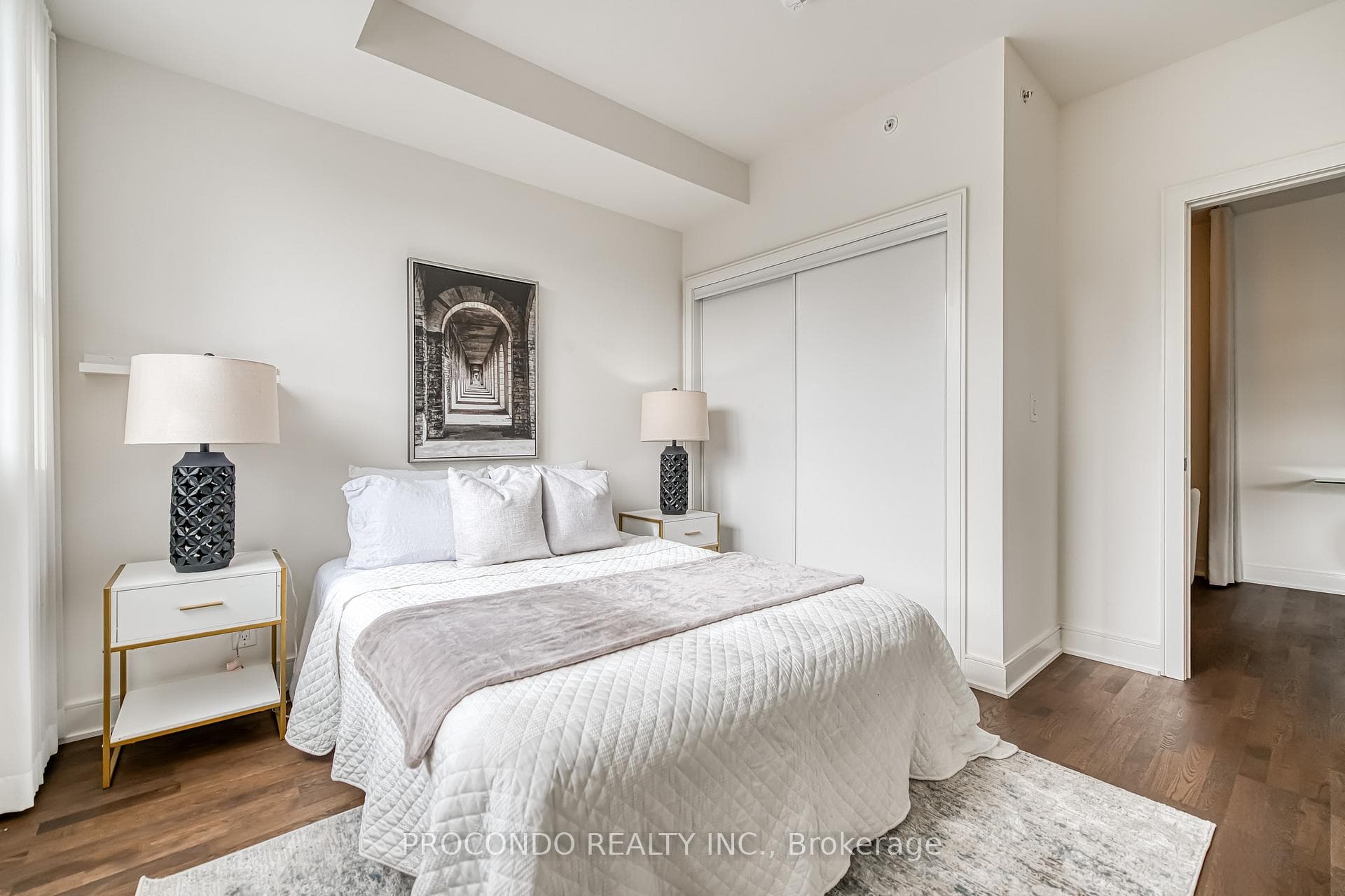 1575 Lakeshore Road Unit 350 photo 11