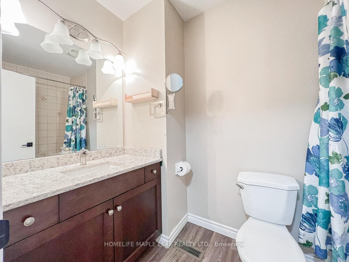 711 Osgoode Drive Unit 4 photo 11