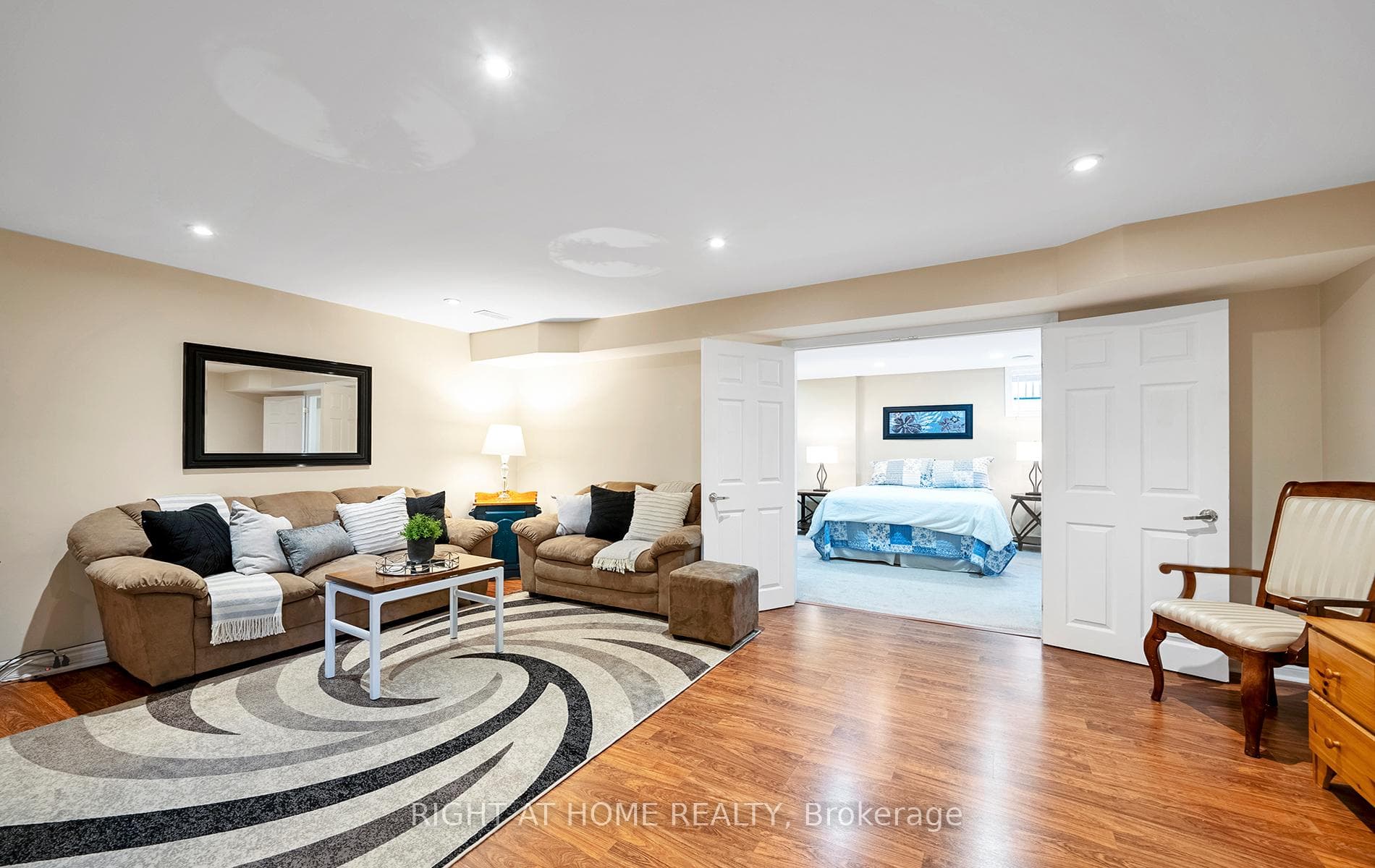 35 Sadler Crescent photo 33