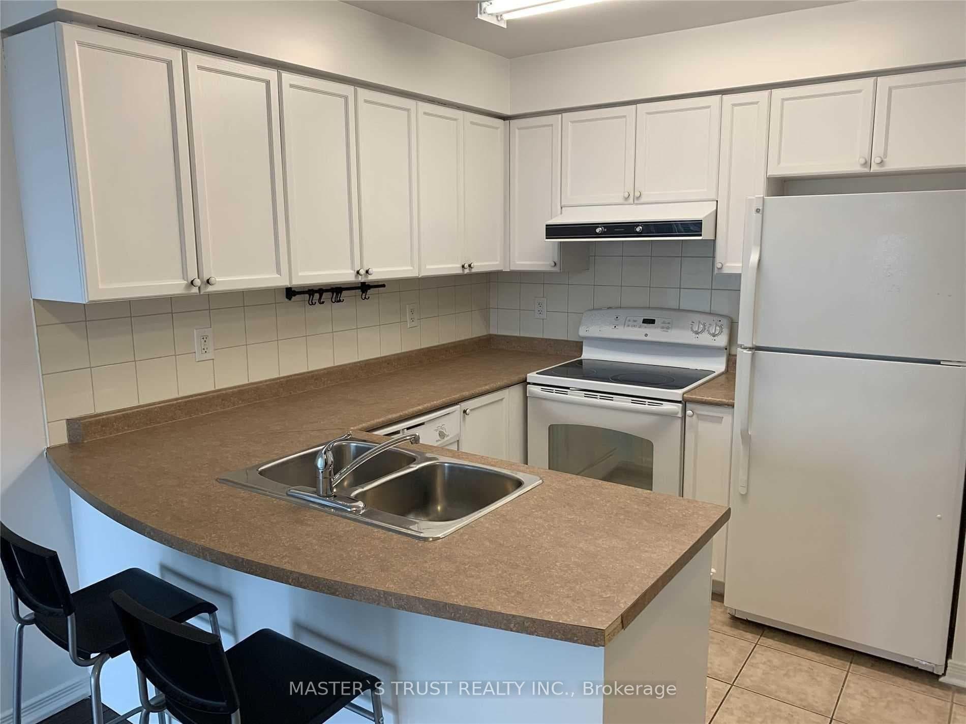 5500 Yonge Street Unit #1805 photo 3