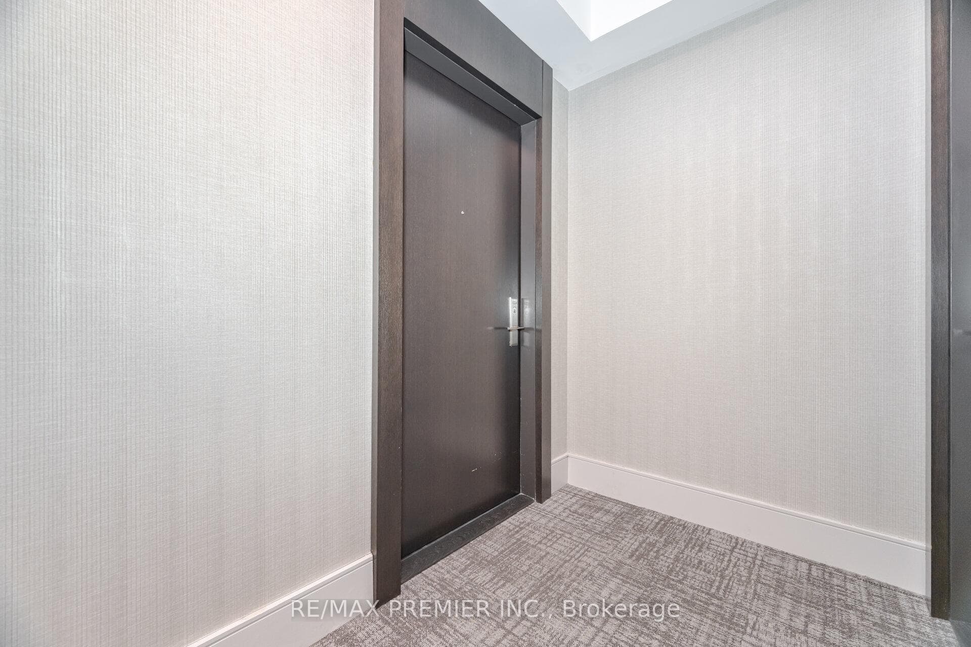 9000 Jane Street Unit 1024 photo 6