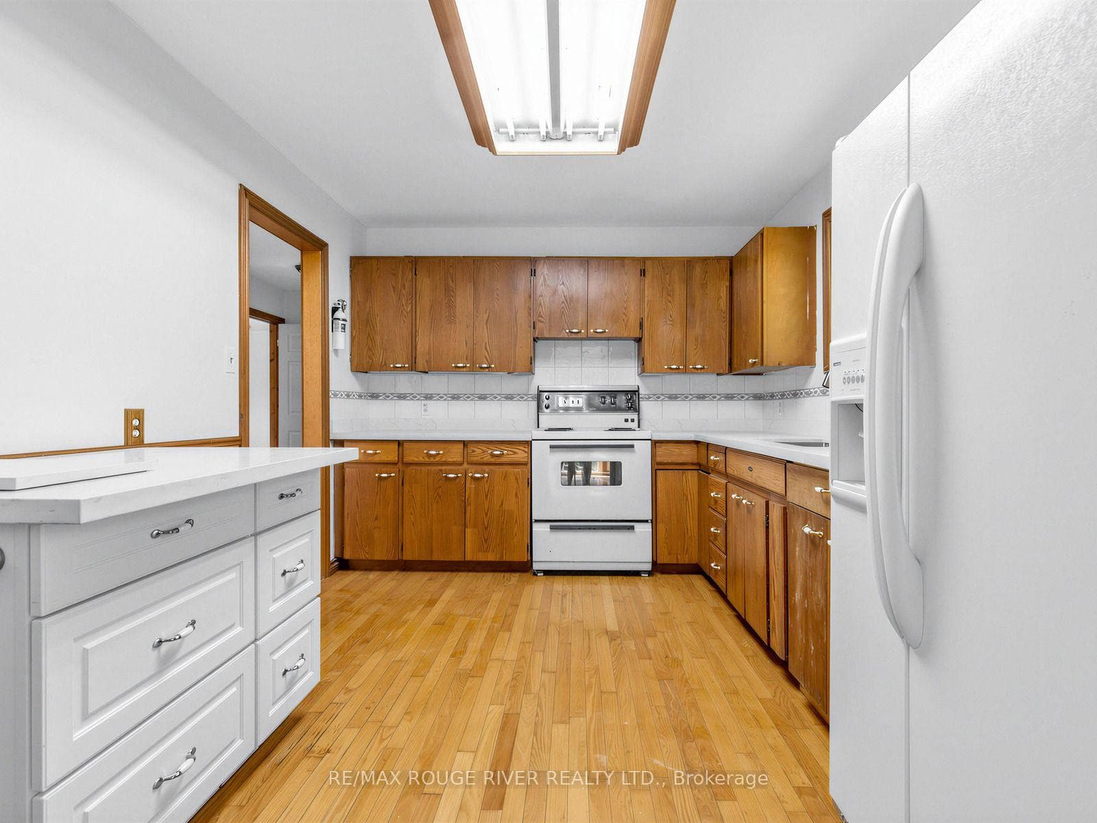 555247 Mono-Amaranth Townline photo 10