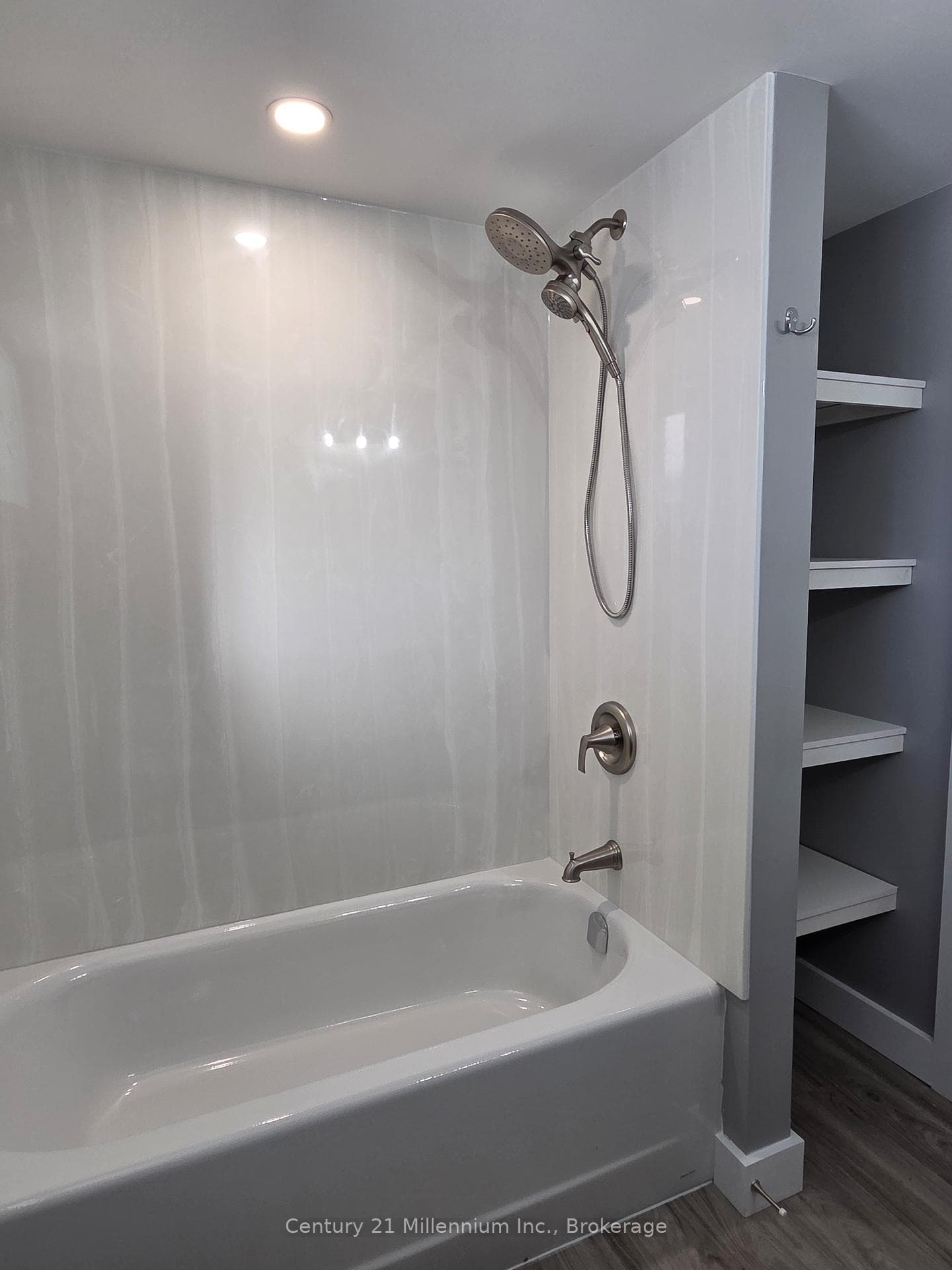 398 Kingsway Street Unit Unit 2 photo 9