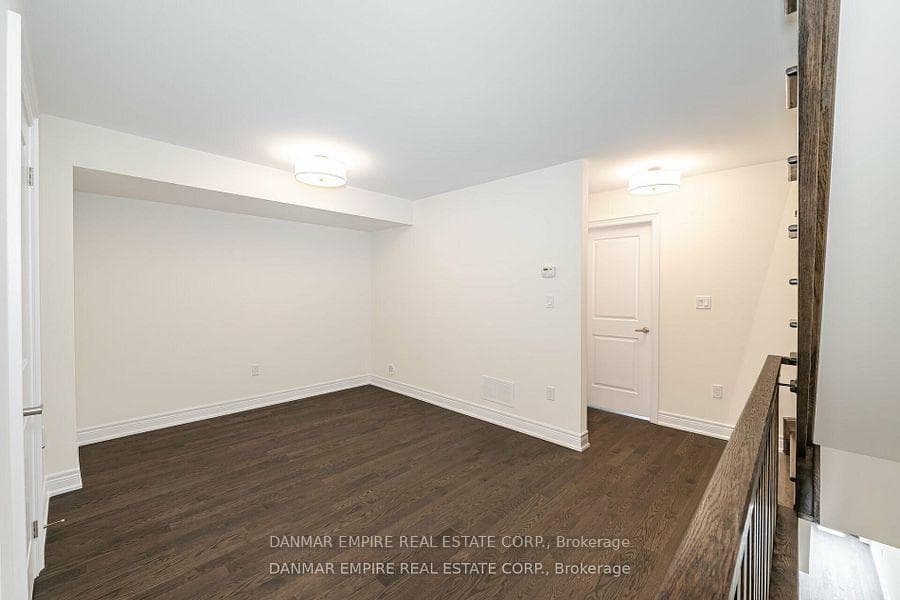 9 Hiawatha Court photo 18
