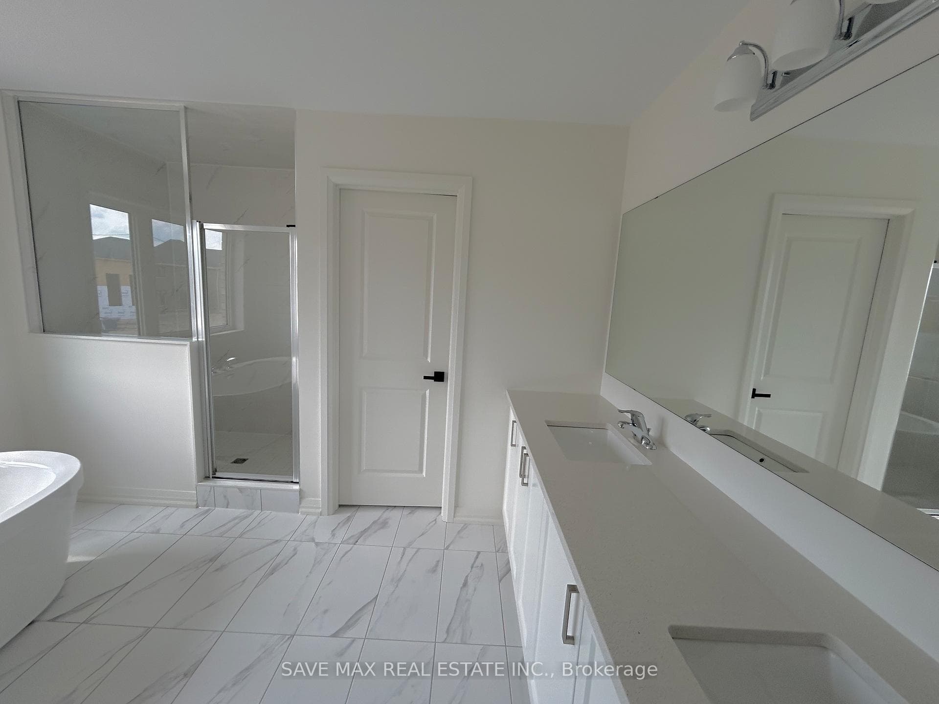 58 Sandhill Crescent photo 19