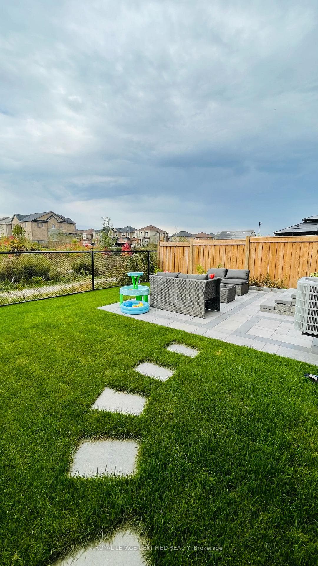 1506 Clitherow Street photo 23