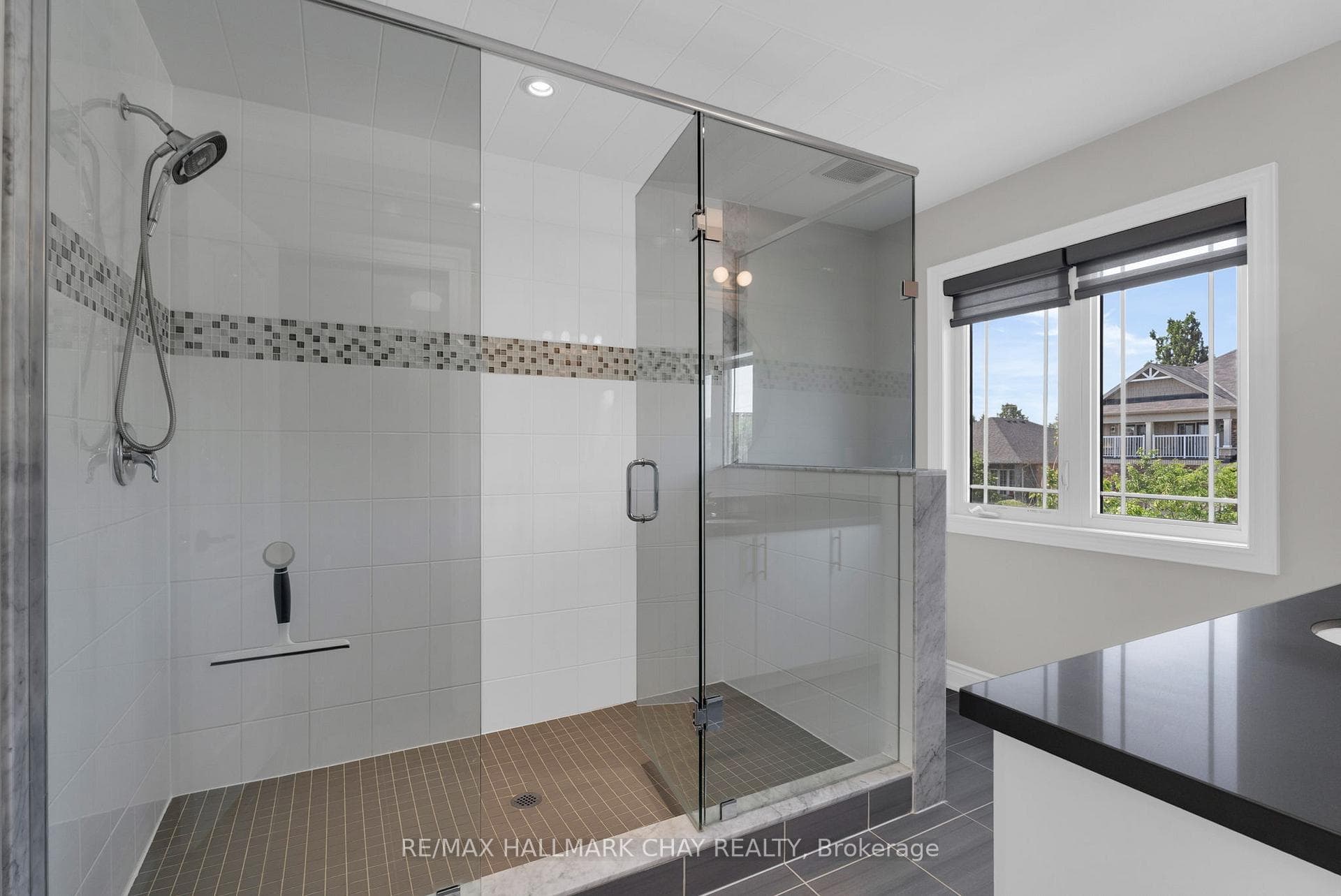 69 Prince George Crescent photo 24