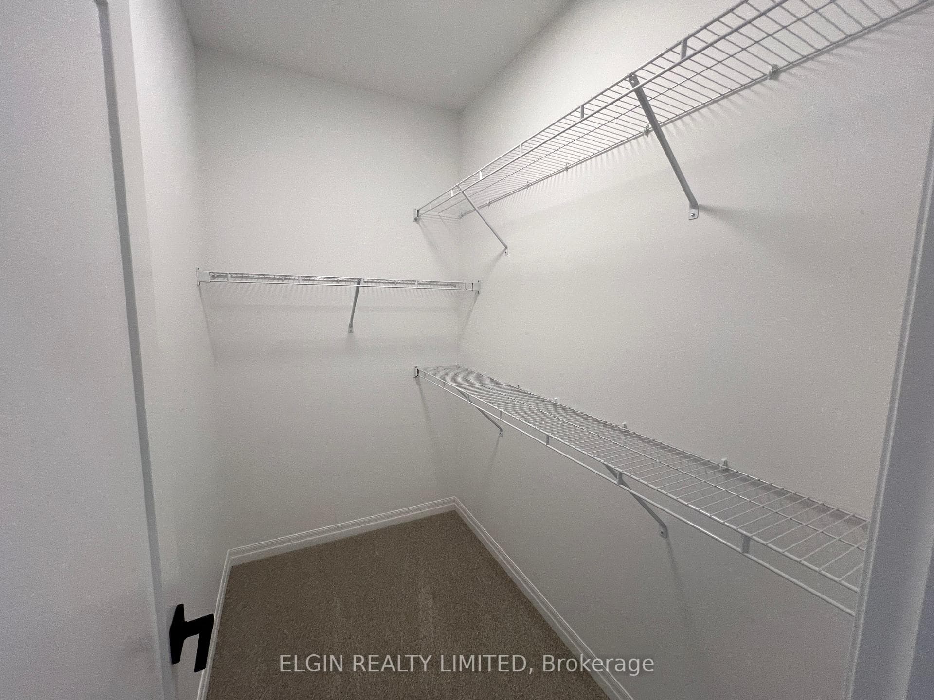 130 Graydon Drive photo 18