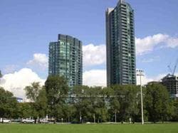219 Fort York Boulevard Unit 407 photo 2