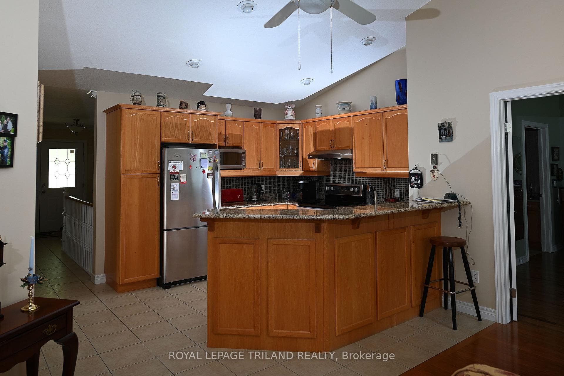 4067 COLONEL TALBOT Road Unit 5 photo 5
