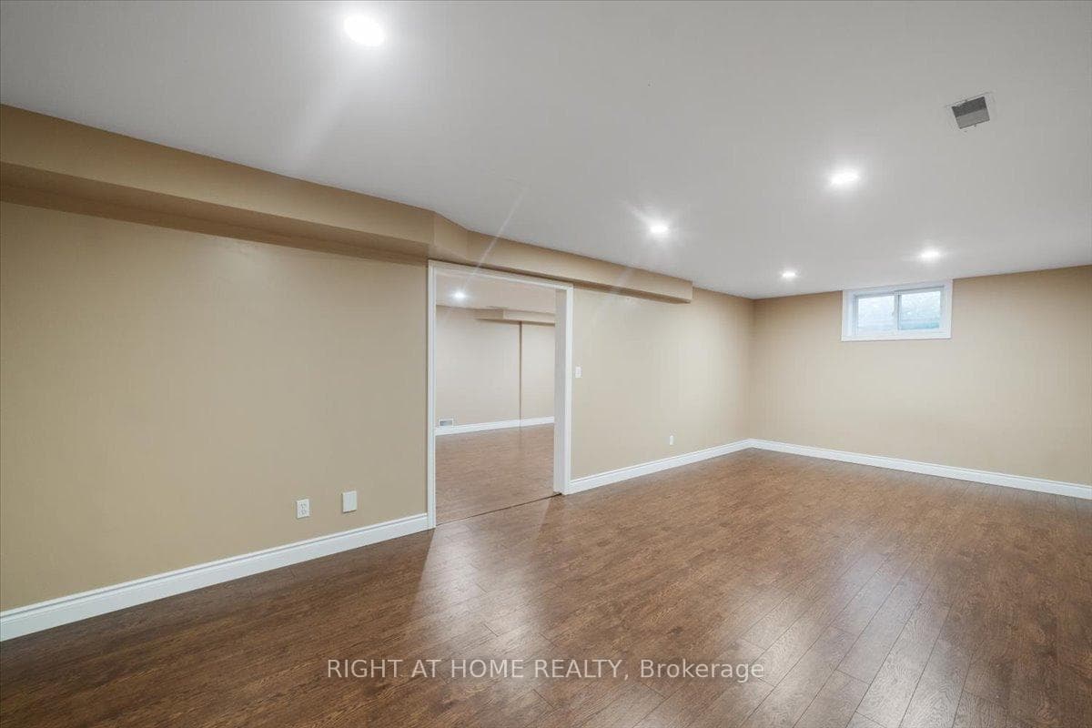 76 Kortright Road photo 34