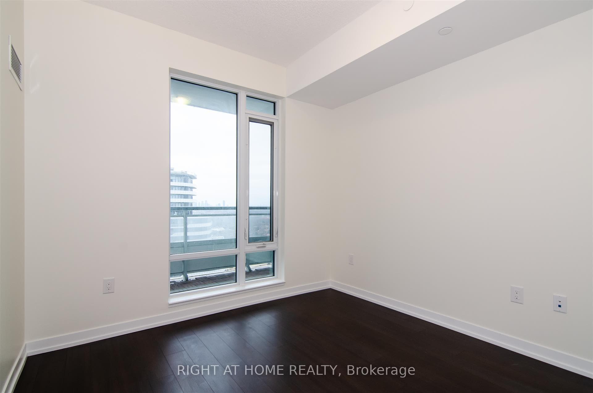 2560 Eglinton Avenue Unit 1812 photo 9