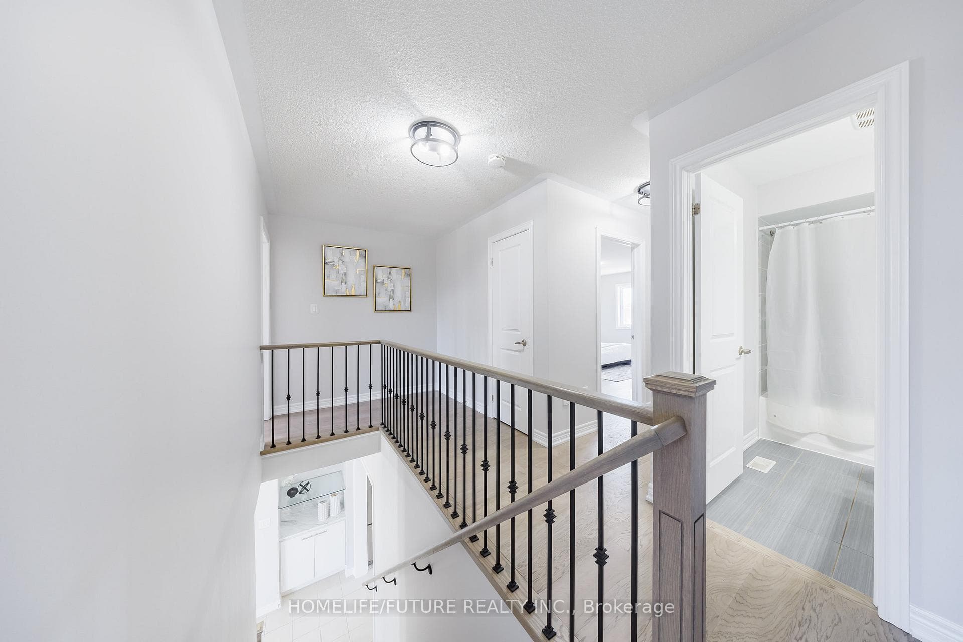 266 CORNELL CENTRE Boulevard photo 28