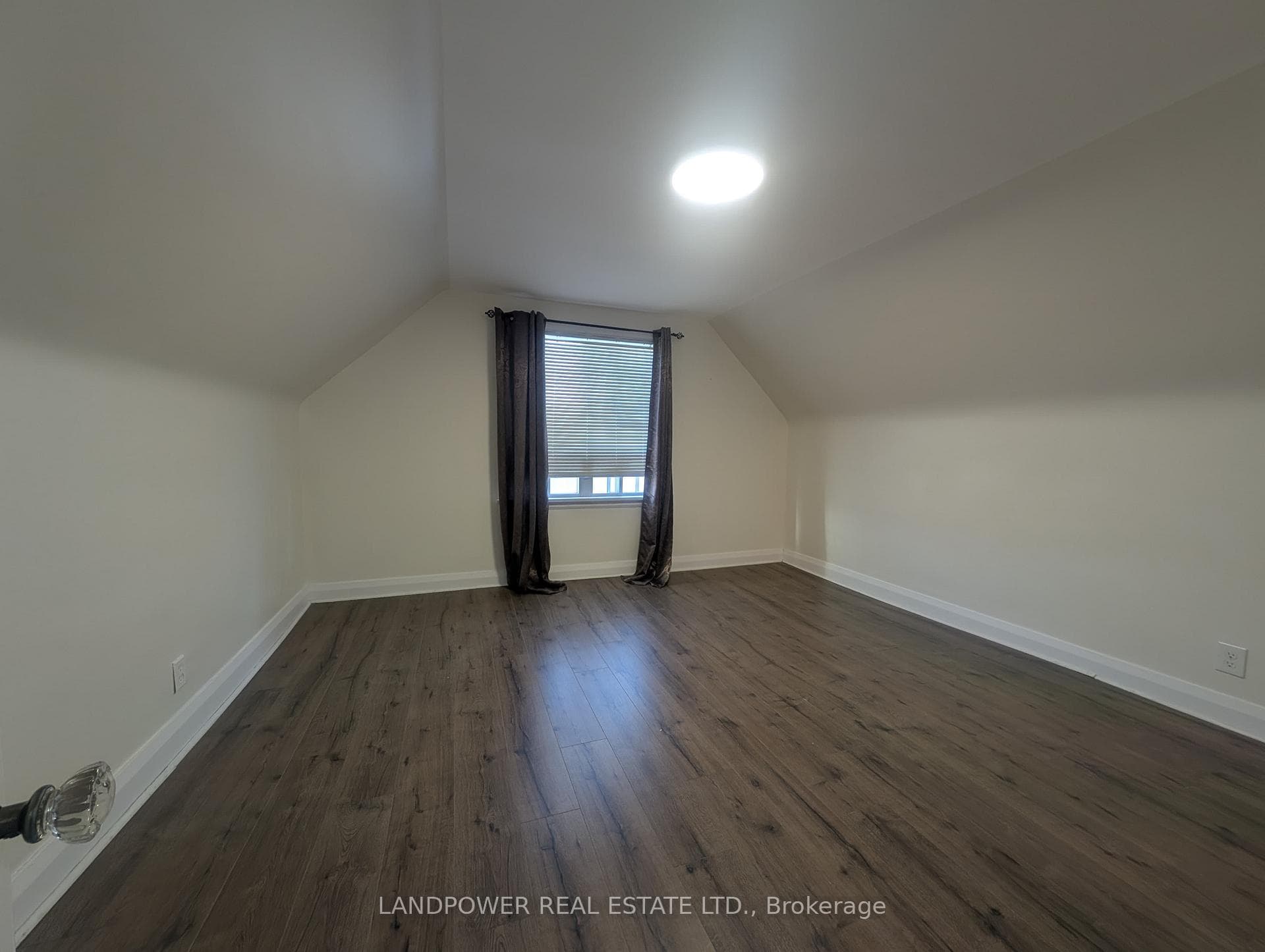 32 Highland Hill photo 13