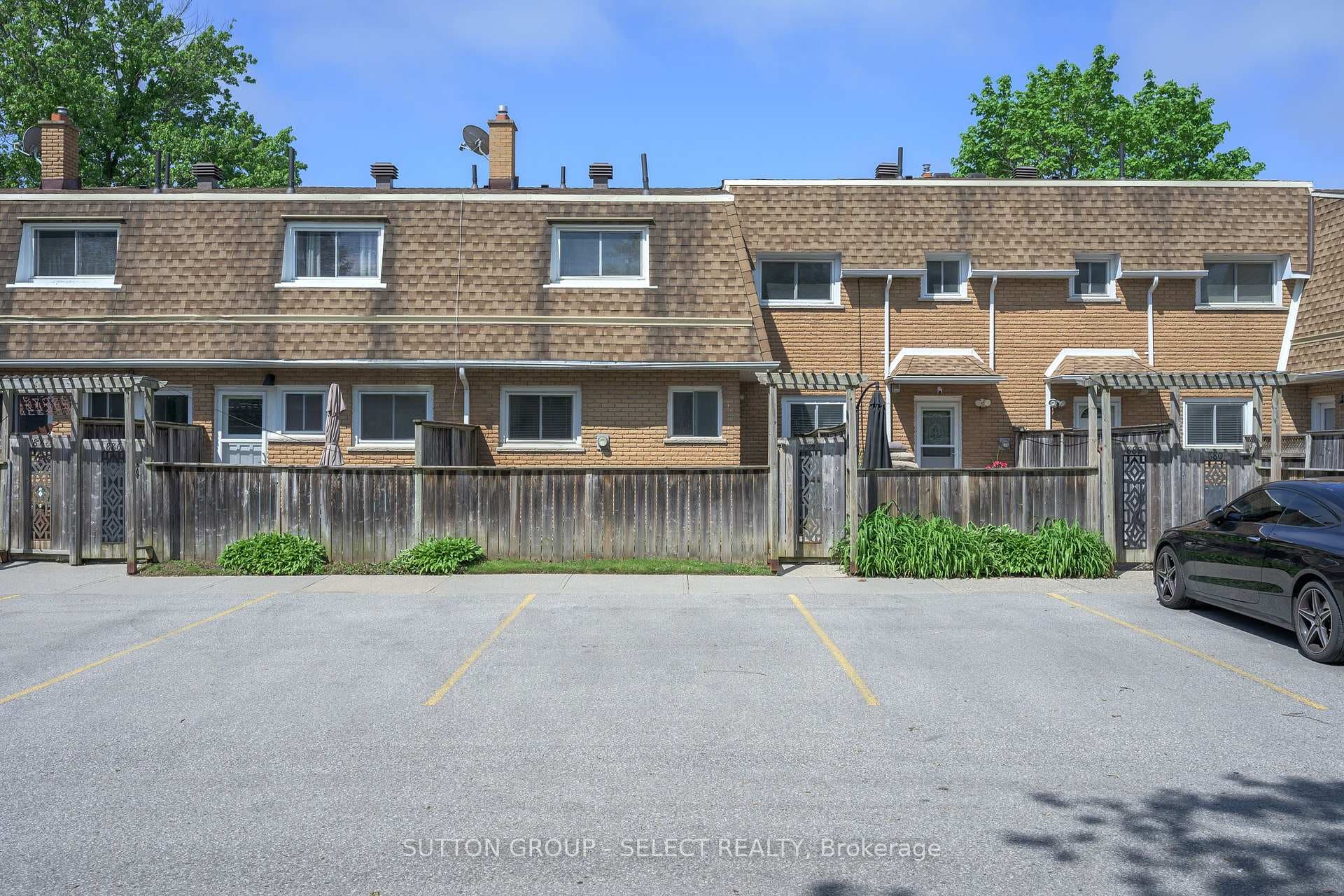 884 Notre Dame Drive Unit 7 photo 22