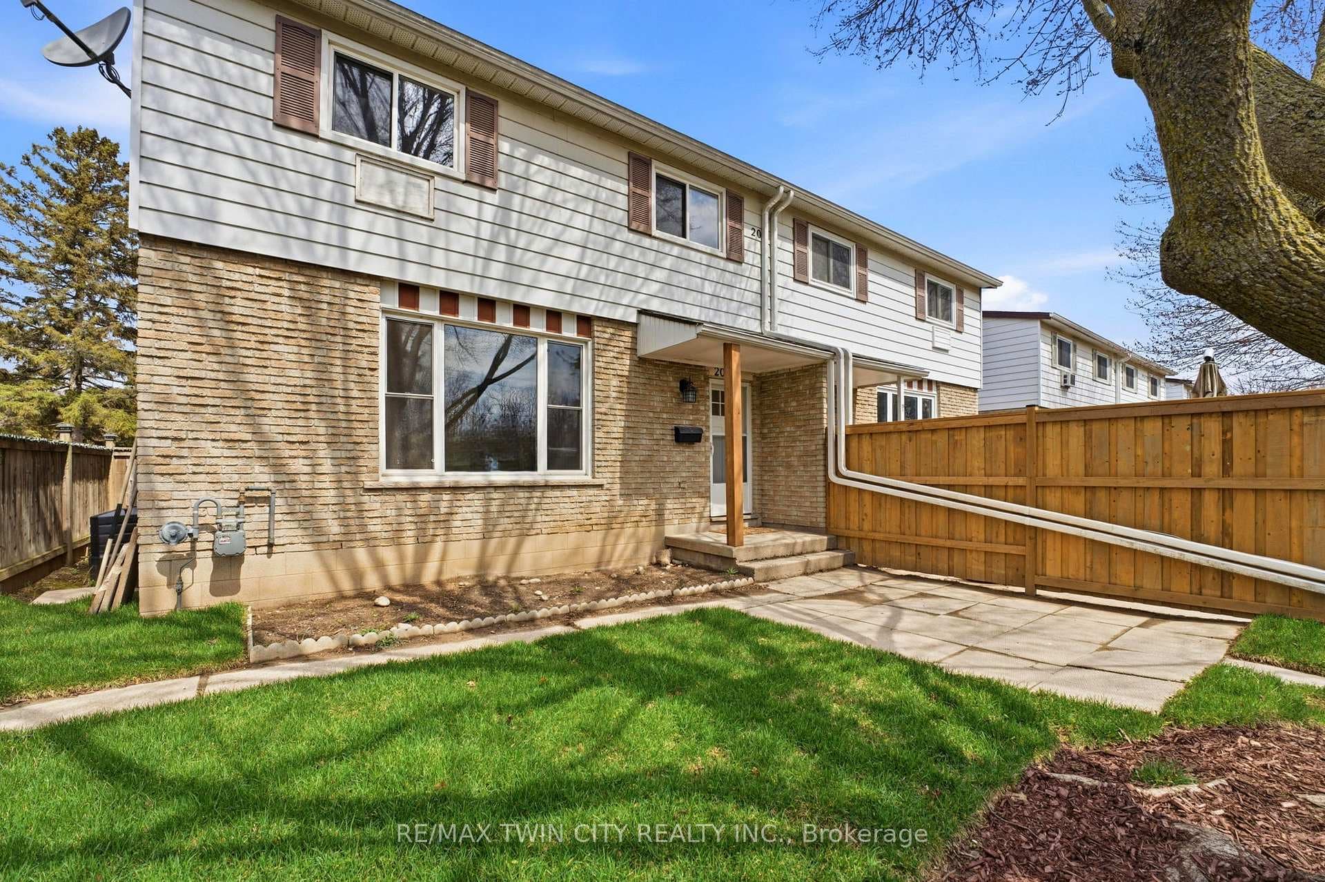 35 Oakhill Drive Unit 20C photo 4
