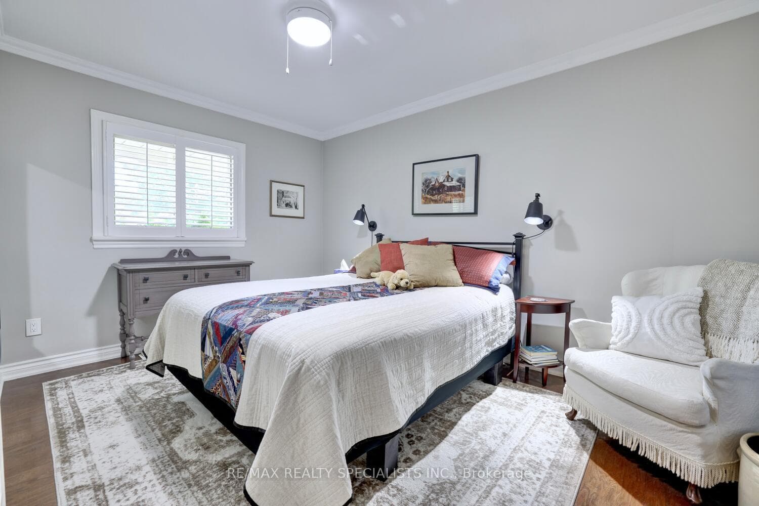 2nd bedroom.
