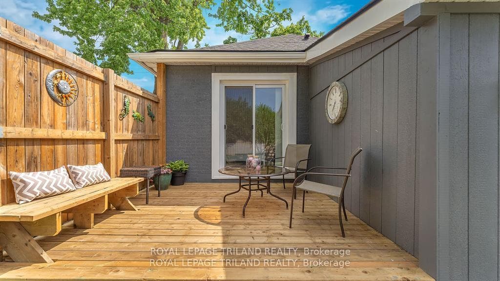 769 Quebec Street photo 34