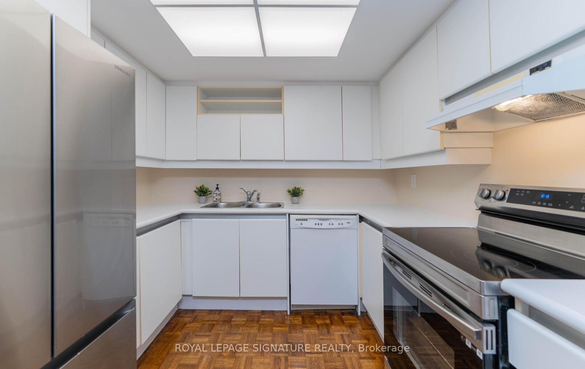 SS Fridge & SS Stove!