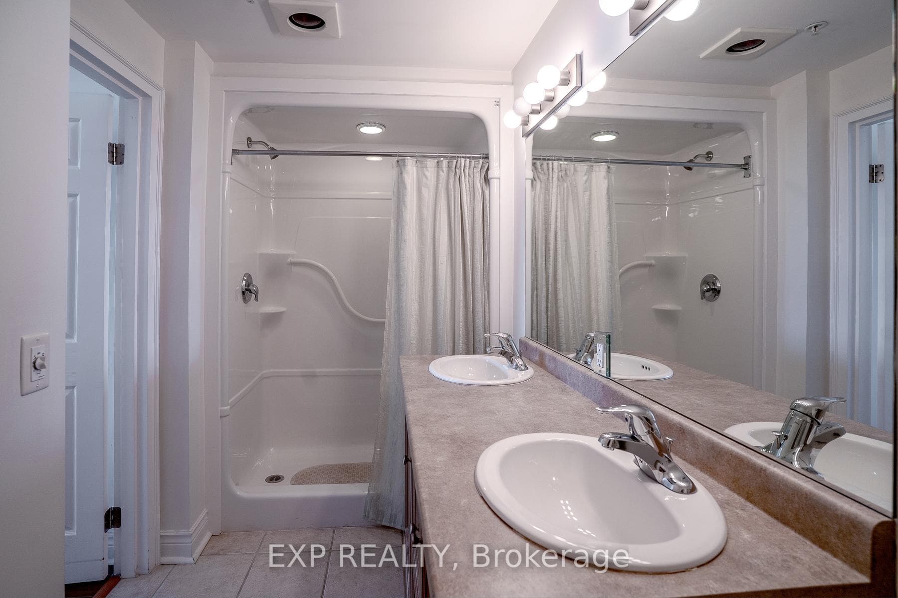 Primary Ensuite with Walk in Shower