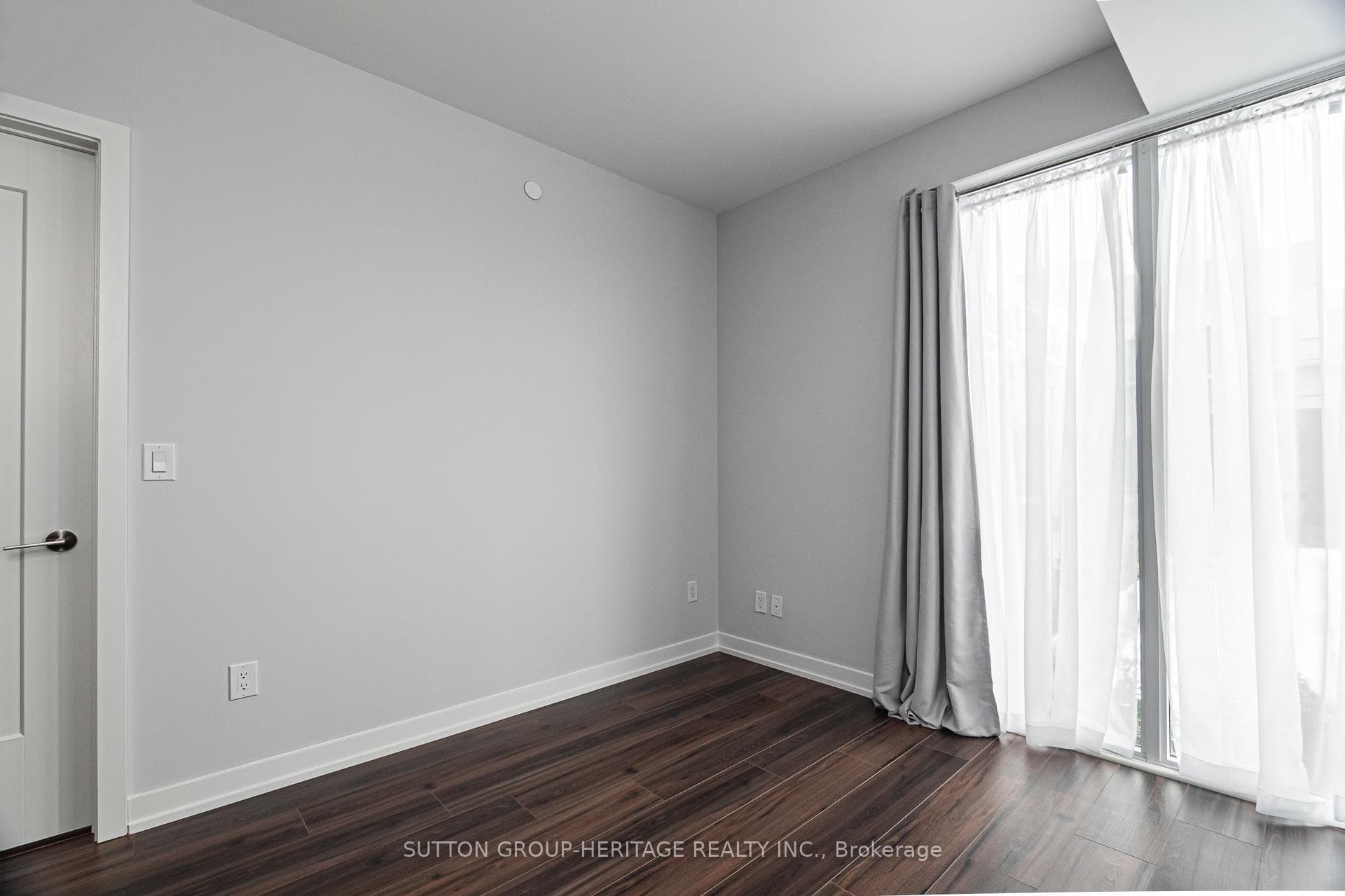 201 Brock Street Unit 418 photo 20