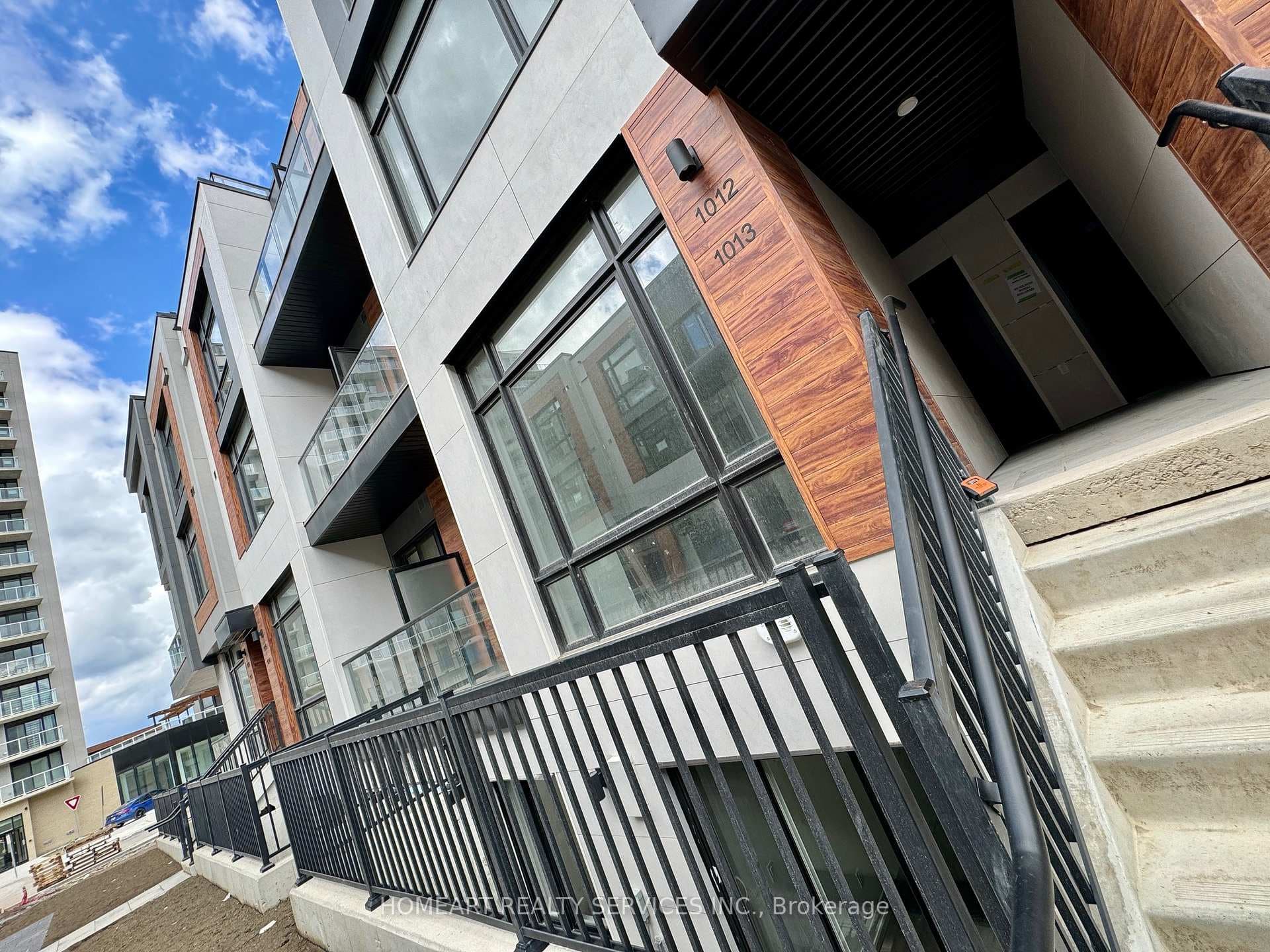 14 David Eyer Road Unit 1013 photo 4