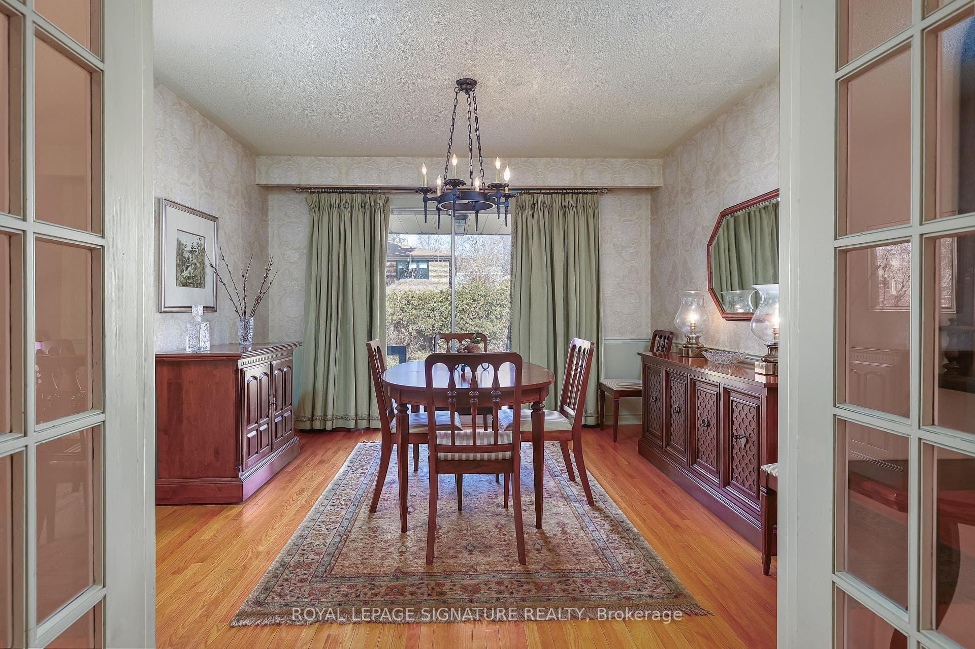 24 Aldenham Crescent photo 14