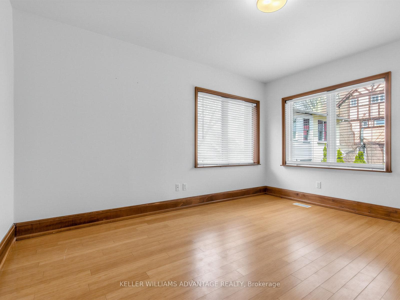 2 Park Avenue photo 23