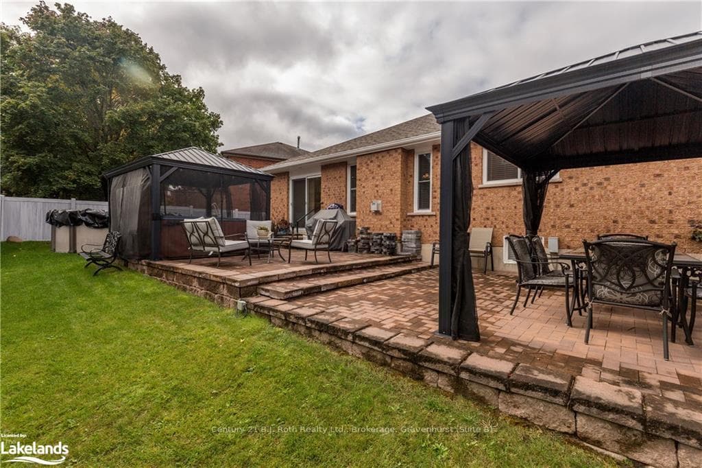 82 JOHNSON Street photo 49