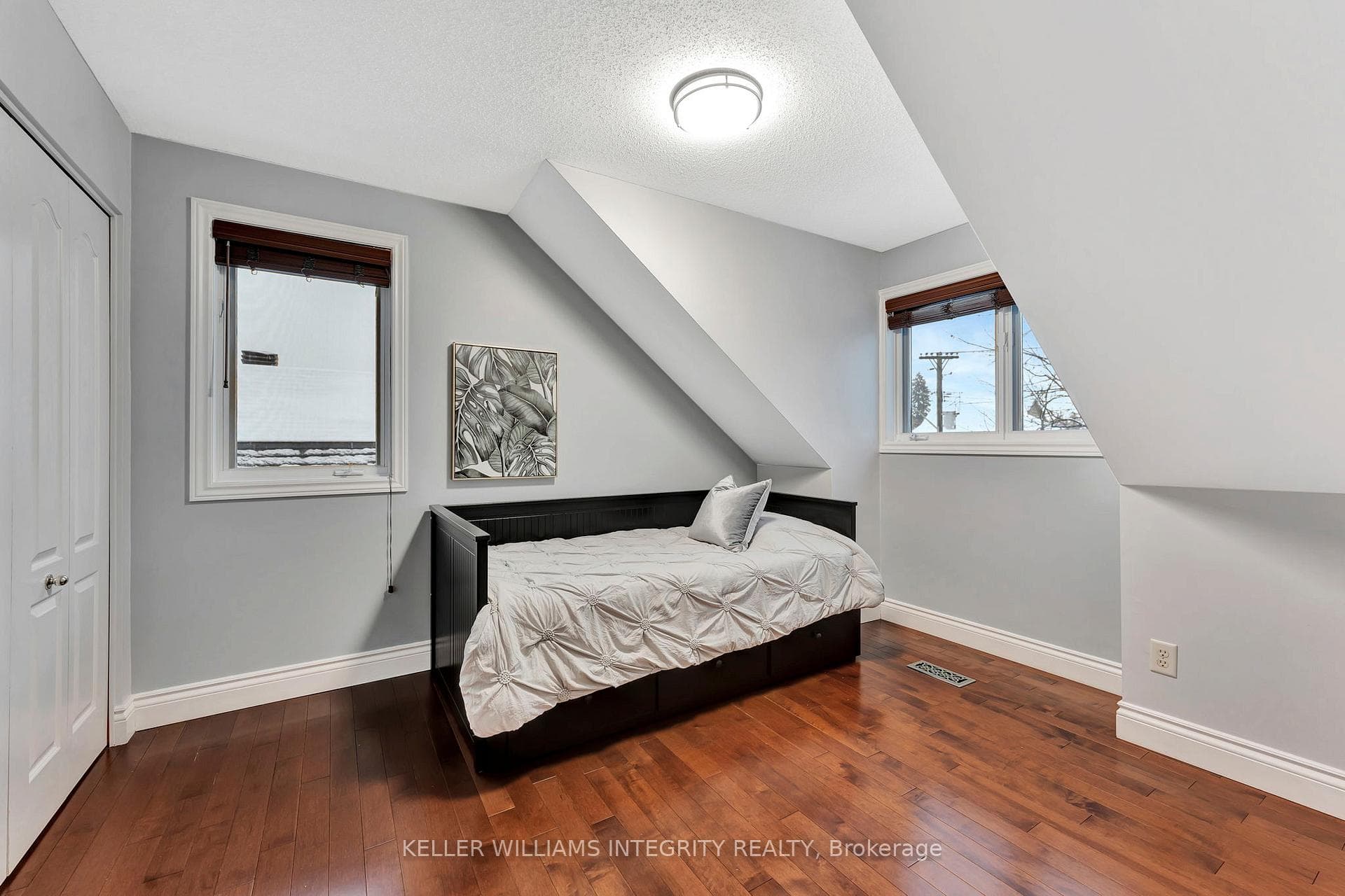 303 Dovercourt Avenue photo 30