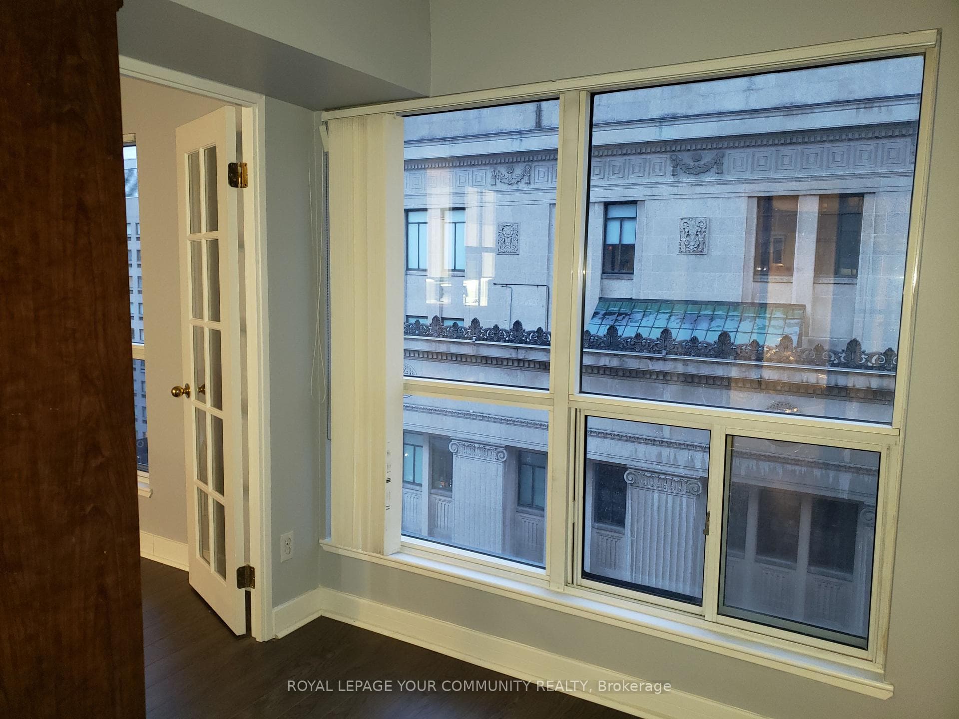 7 Carlton Street Unit 1409 photo 8