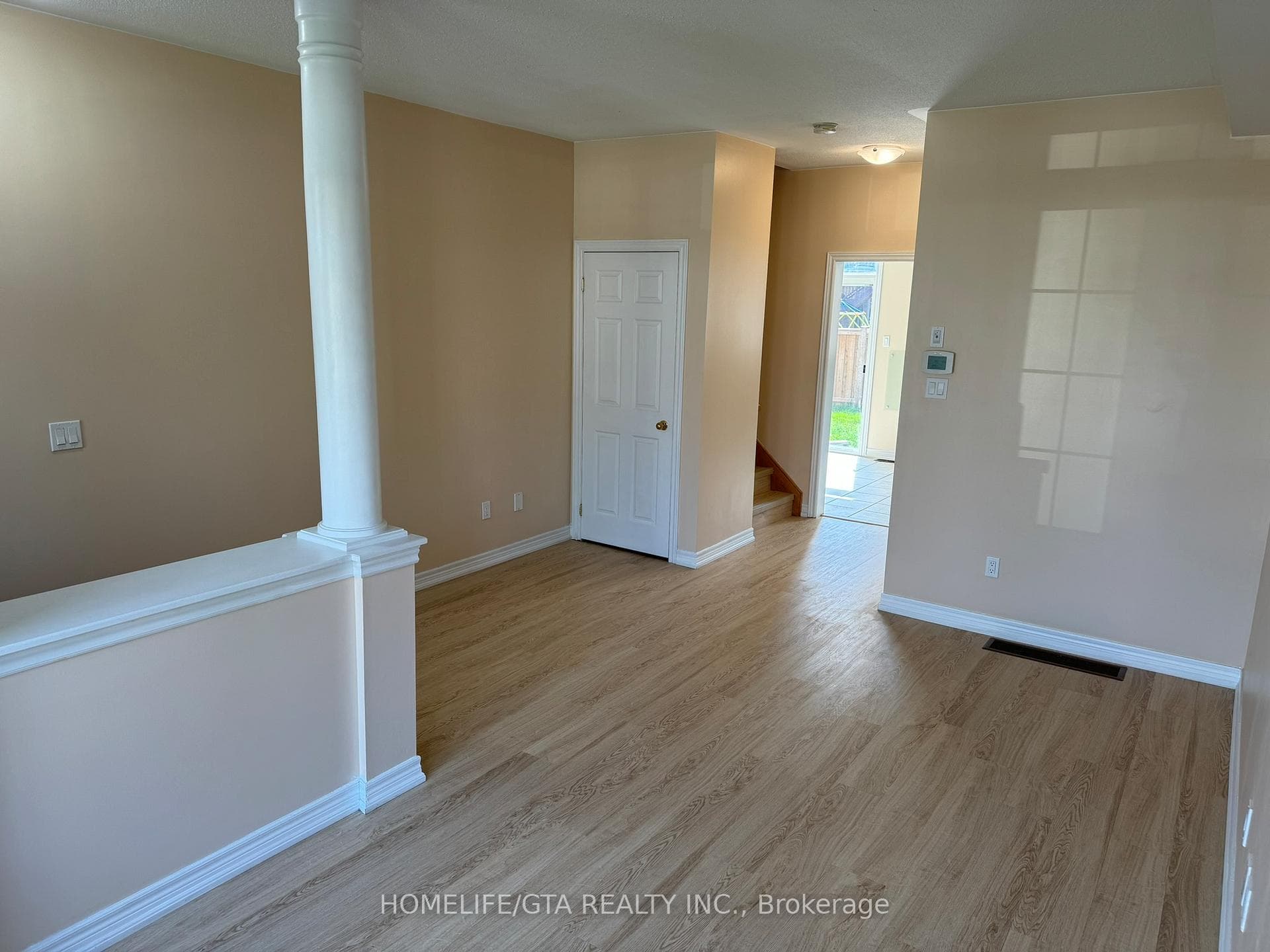 144 Laurendale Avenue photo 5