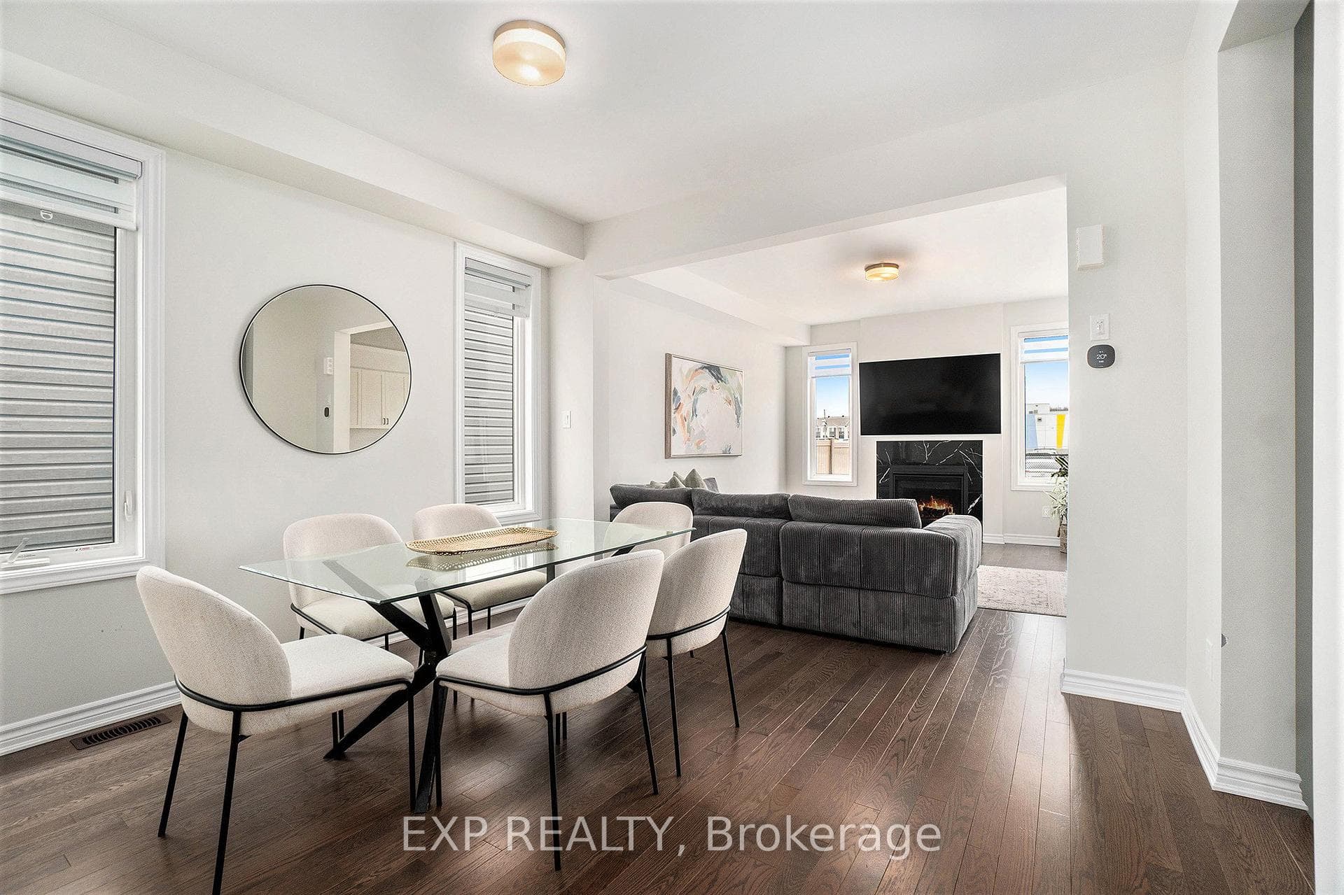 276 Turnbuckle Crescent photo 8