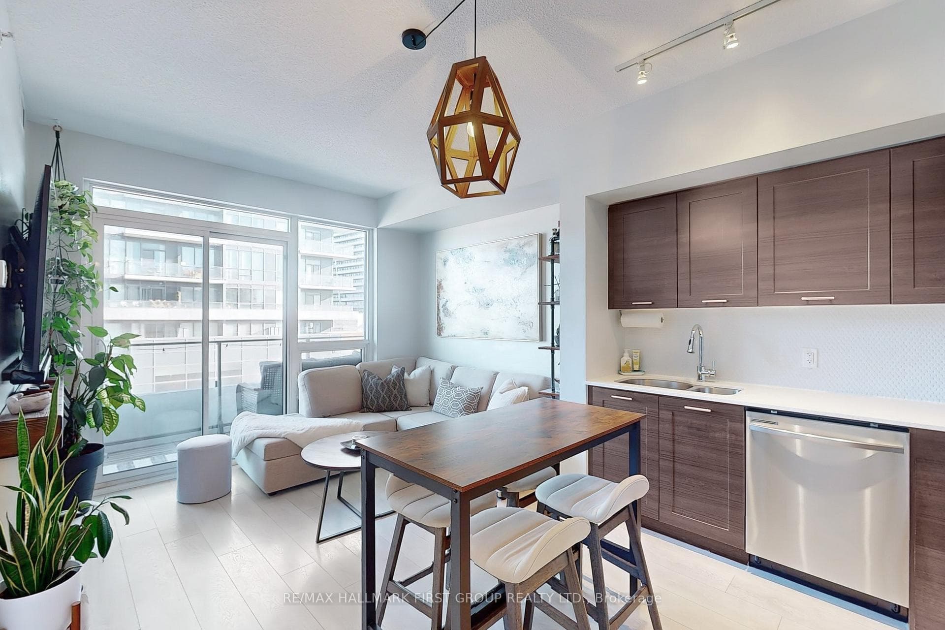 2212 Lakeshore Boulevard Unit 713 photo 10