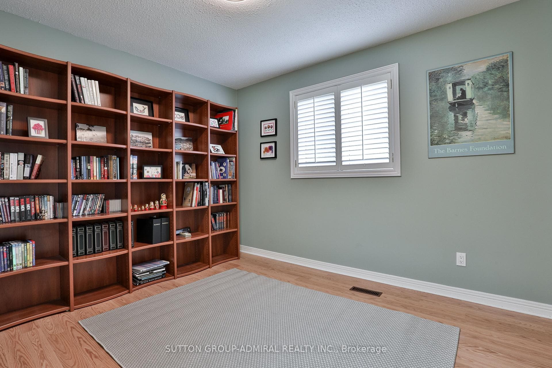 135 Heatherton Way photo 34