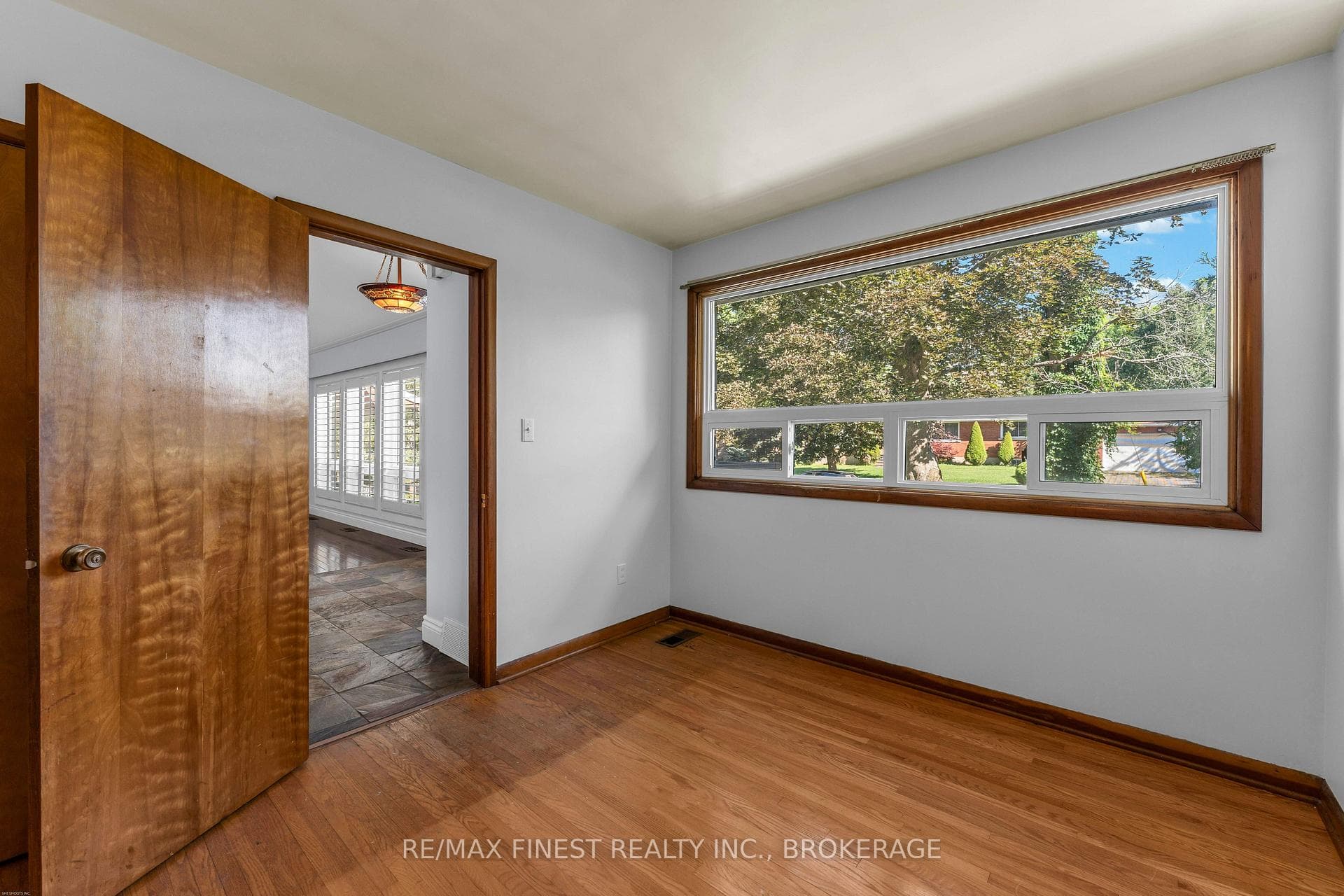 60 Sherwood Drive photo 10