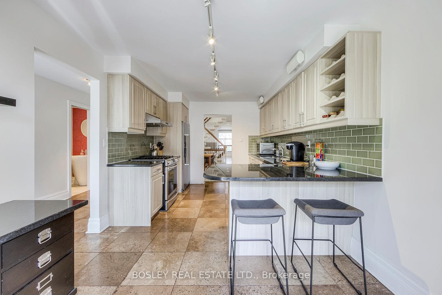 98 Sherwood Avenue photo 10