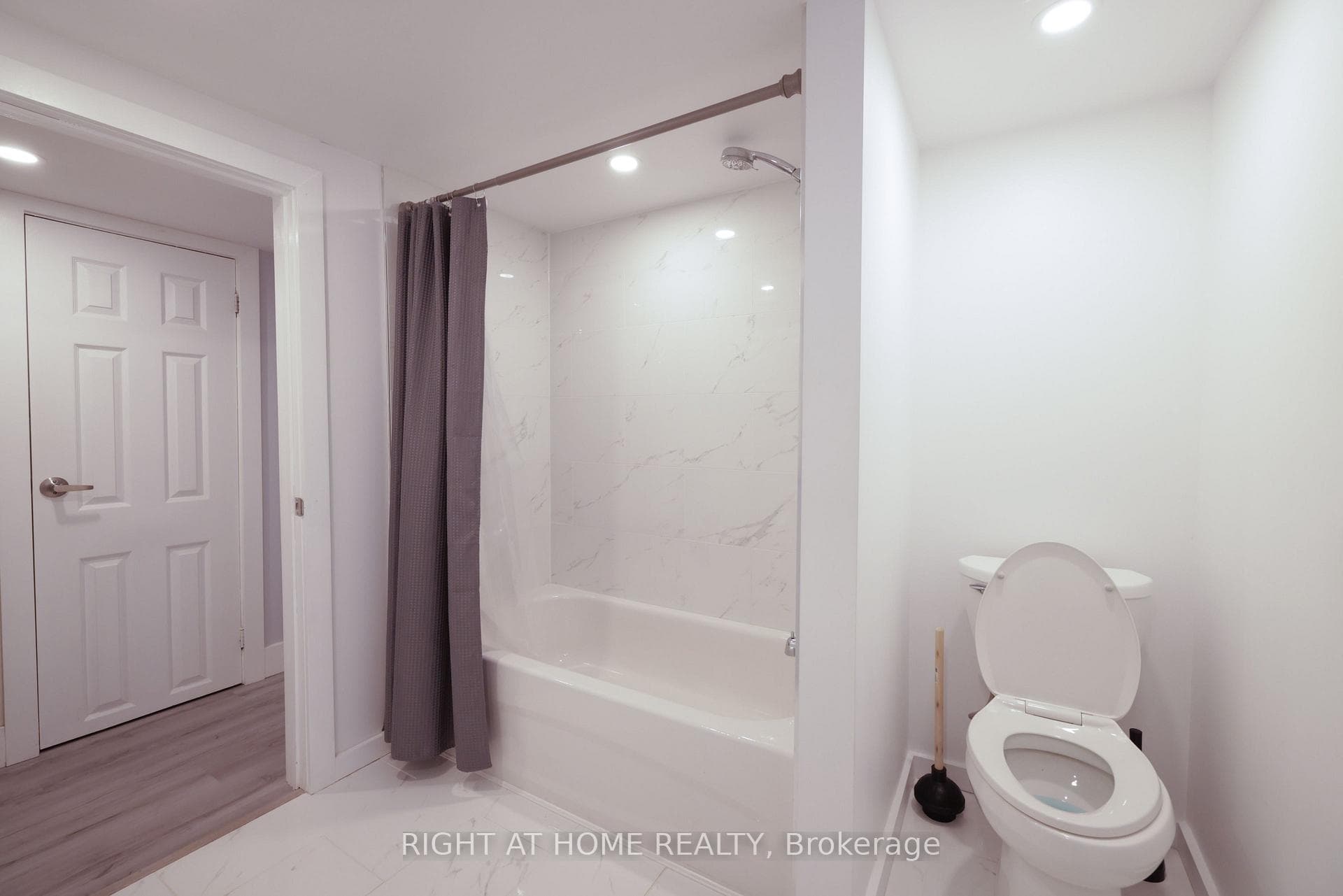 72 Claymore Crescent photo 17