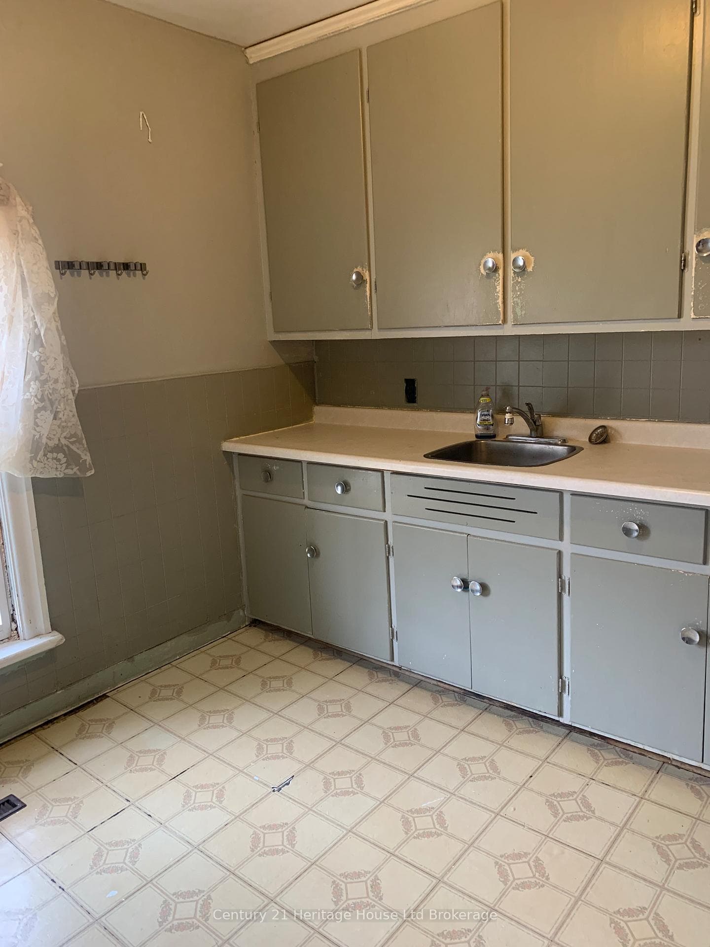 493 Princess Street photo 4