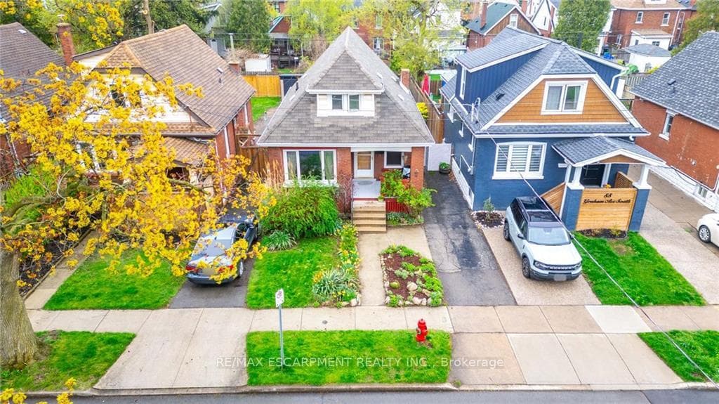 90 Graham Avenue photo 38