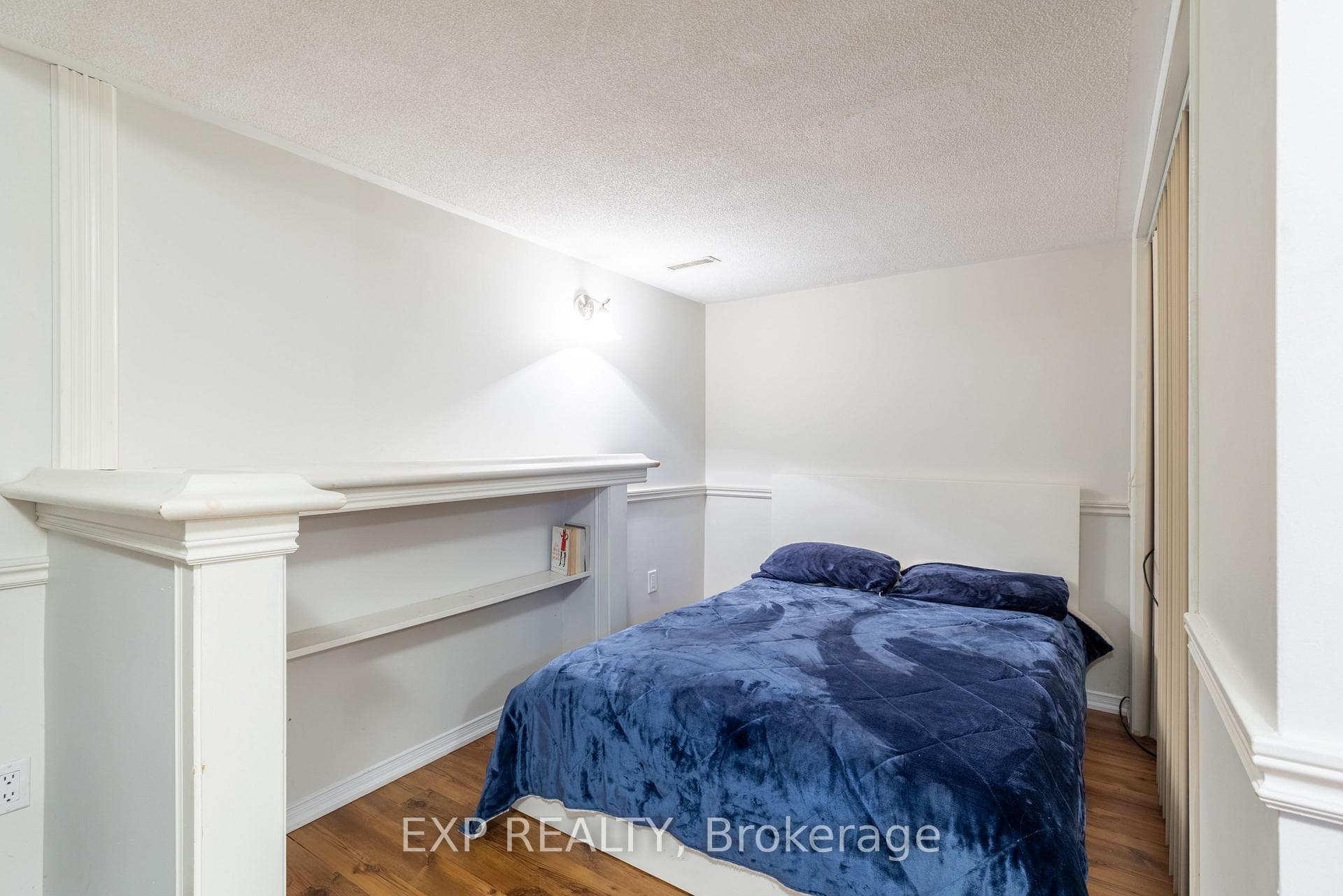 192 Pickett Crescent photo 31