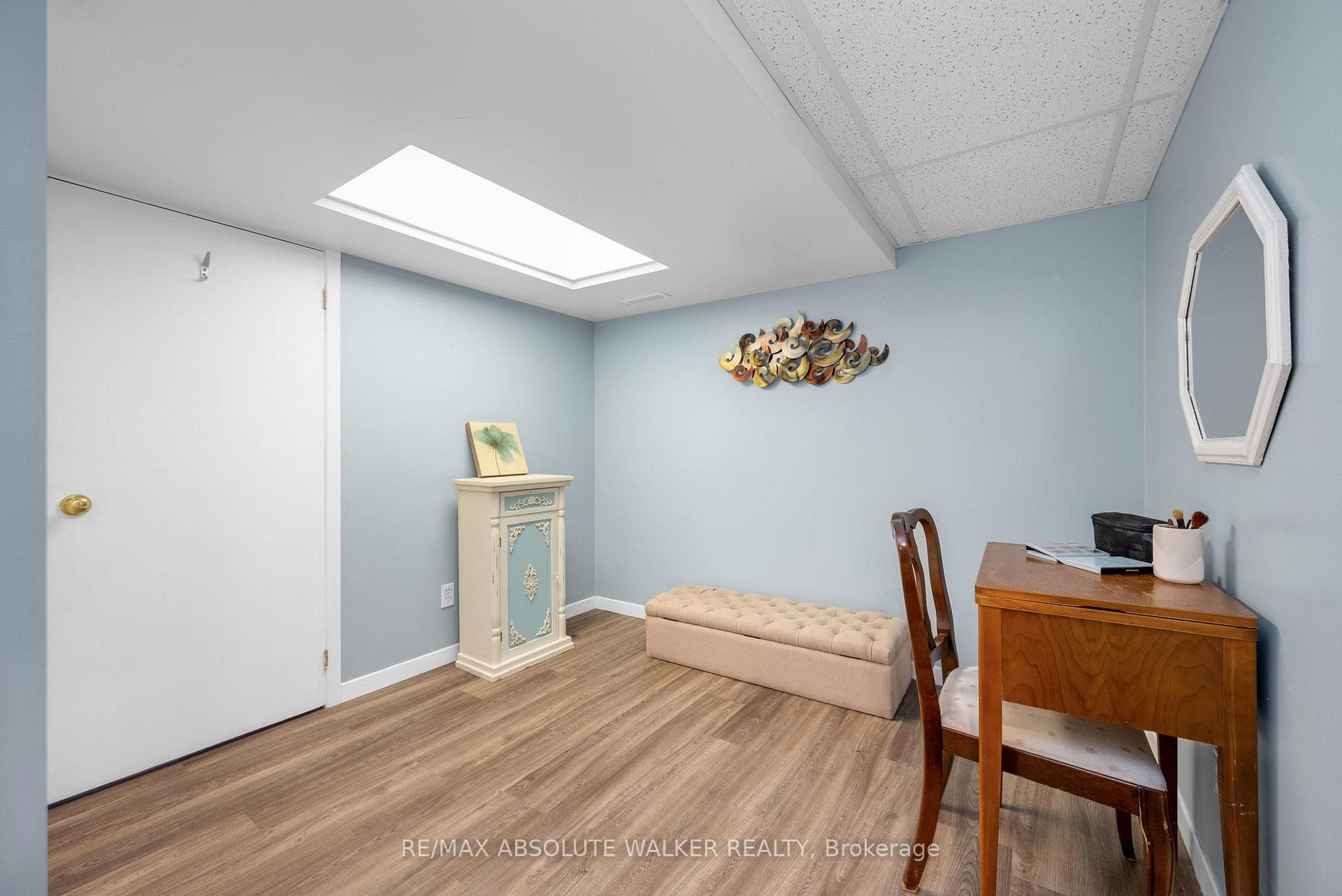 2061 Legrand Crescent photo 33