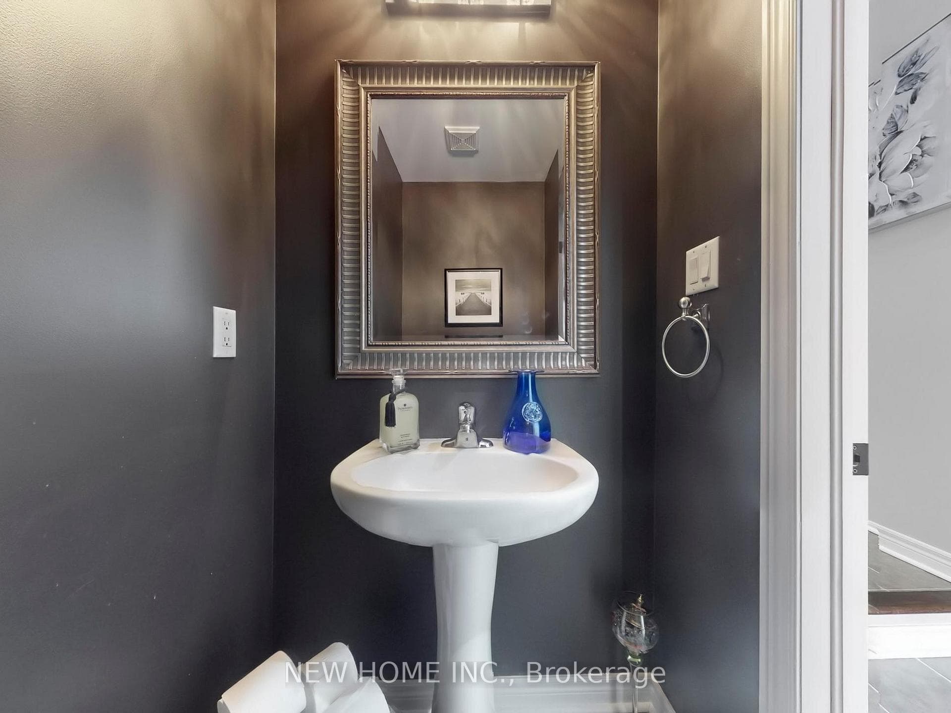 2425 Old Brompton Way photo 18