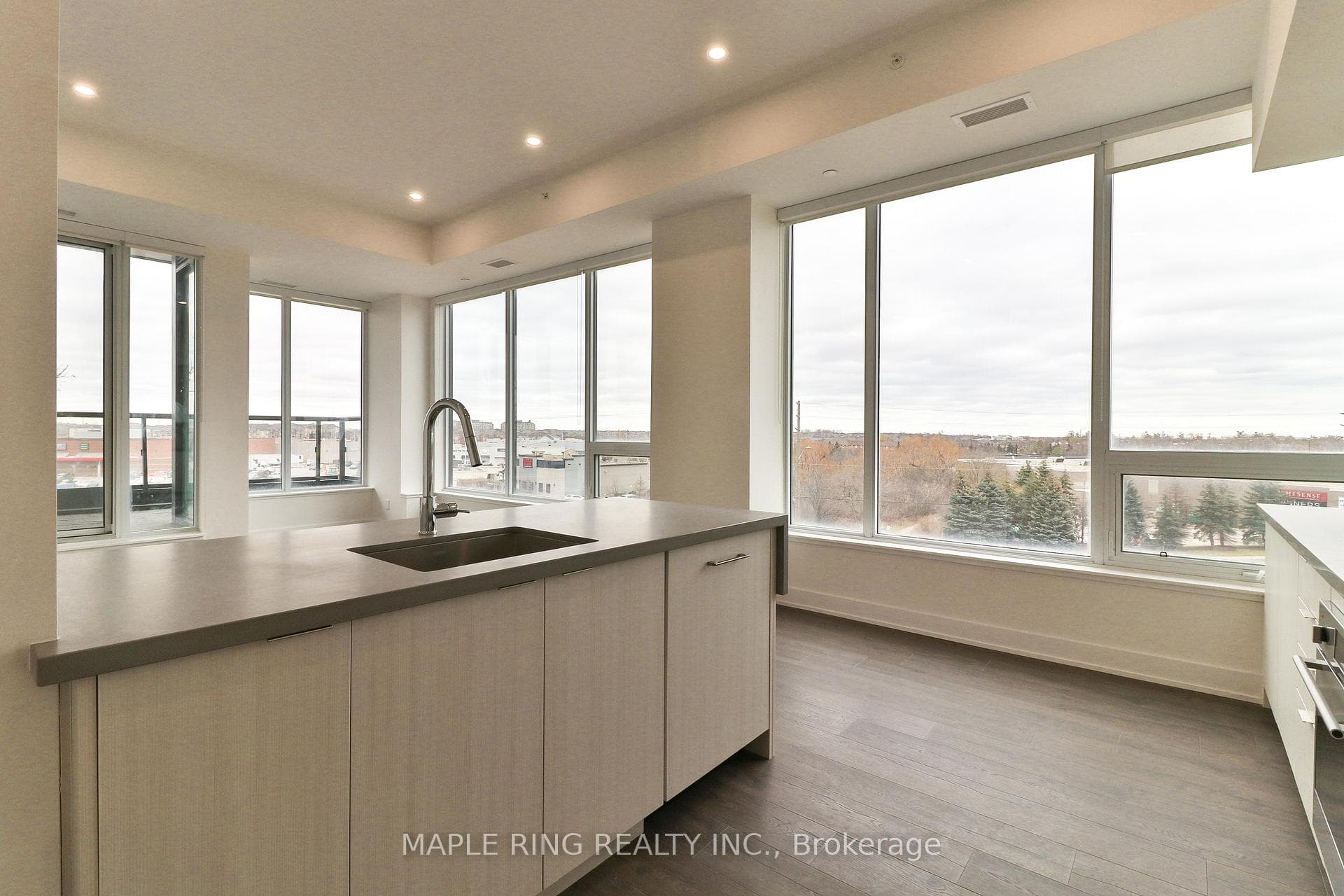 297 Oak Walk Drive Unit 319 photo 14